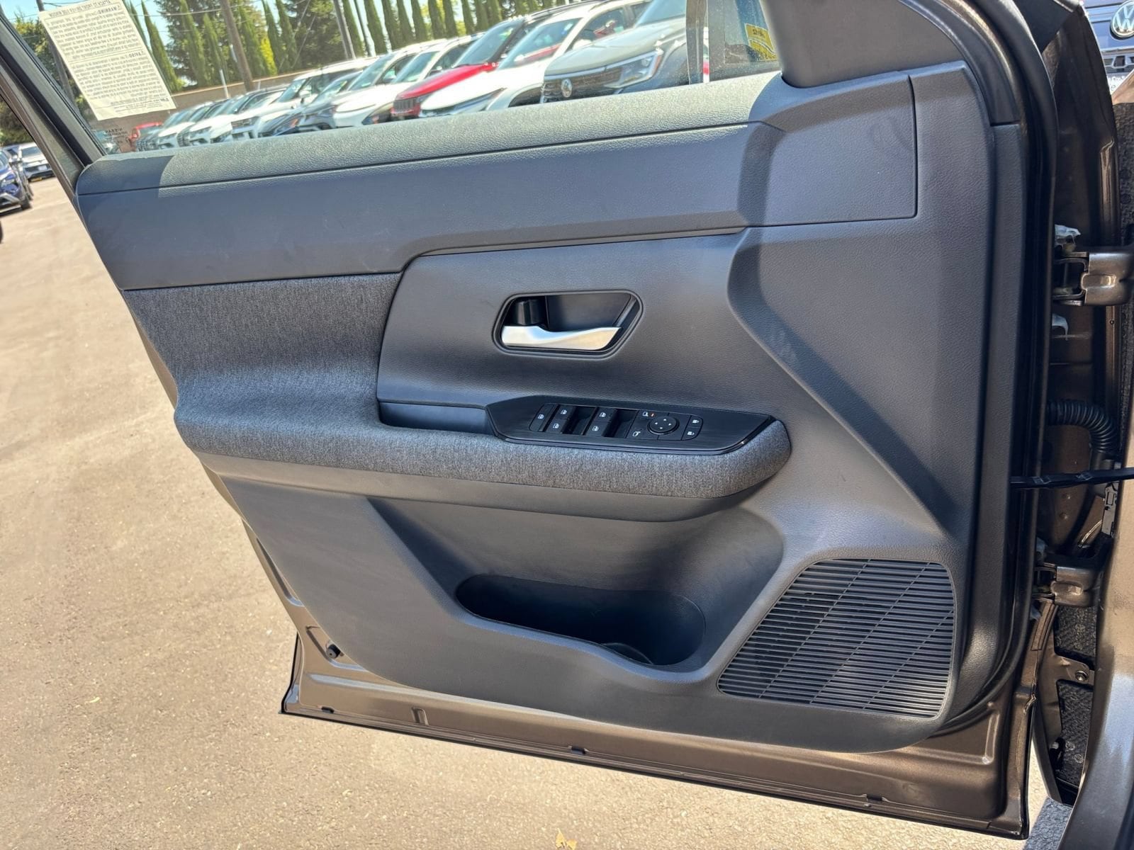 Thumbnail: 2026 Nissan Kicks - 18