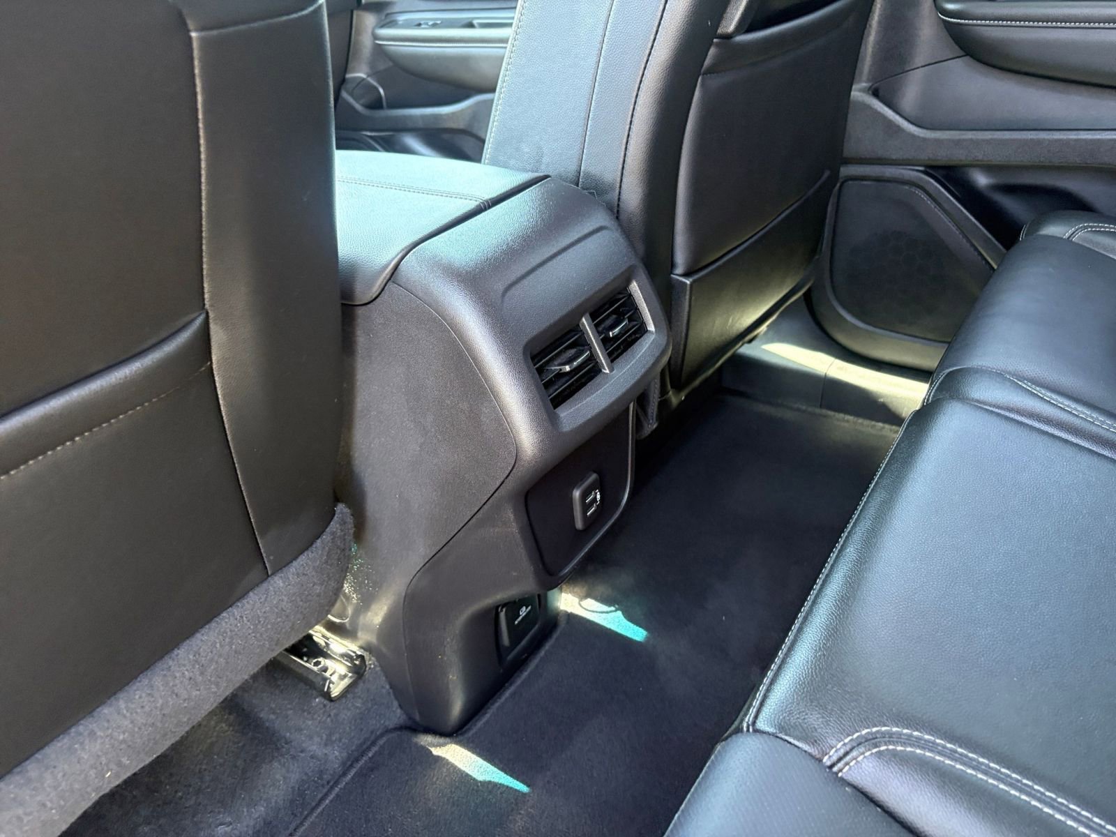 Thumbnail: 2024 GMC Terrain - 25