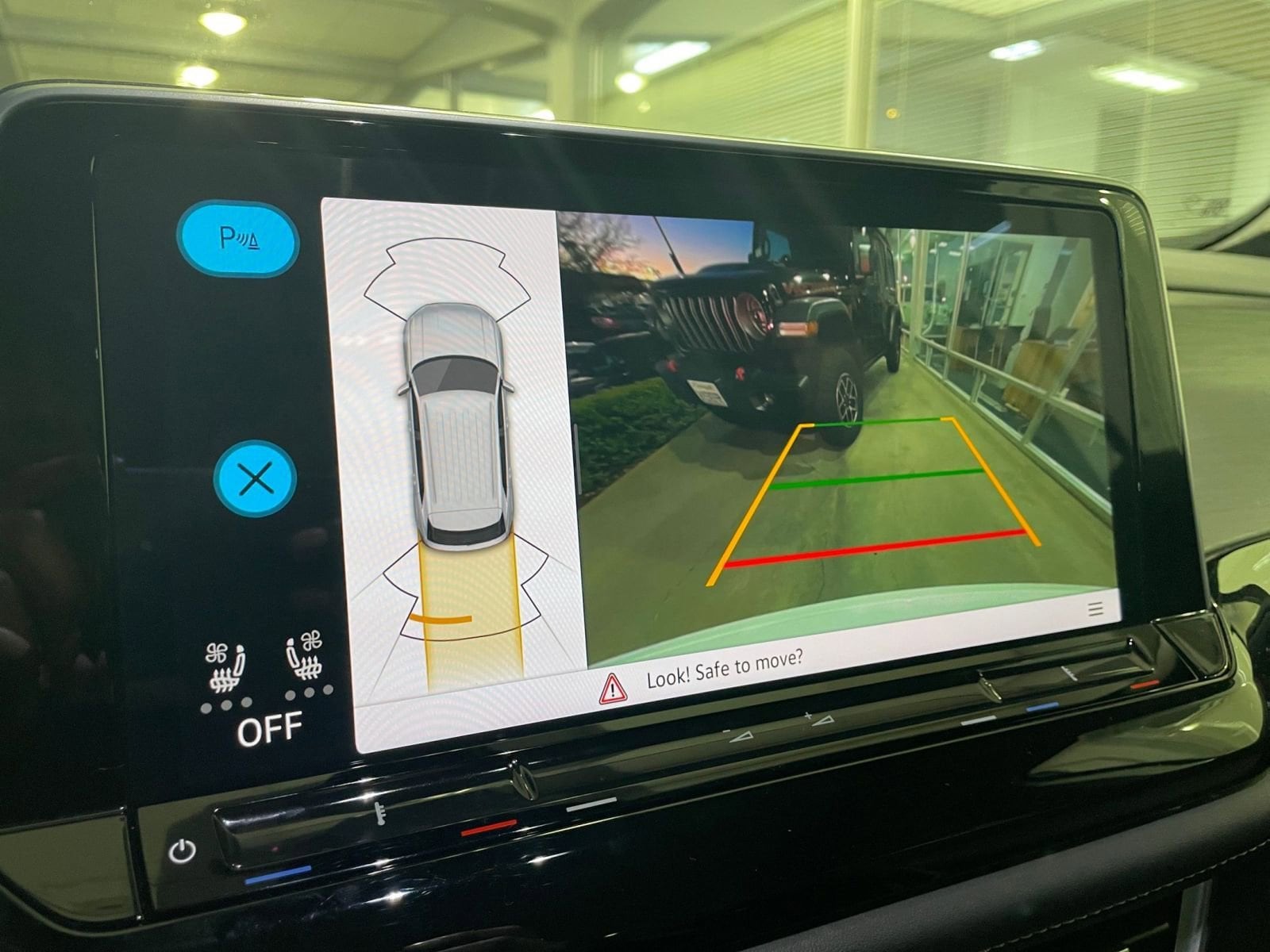 Thumbnail: 2025 Volkswagen Atlas - 17