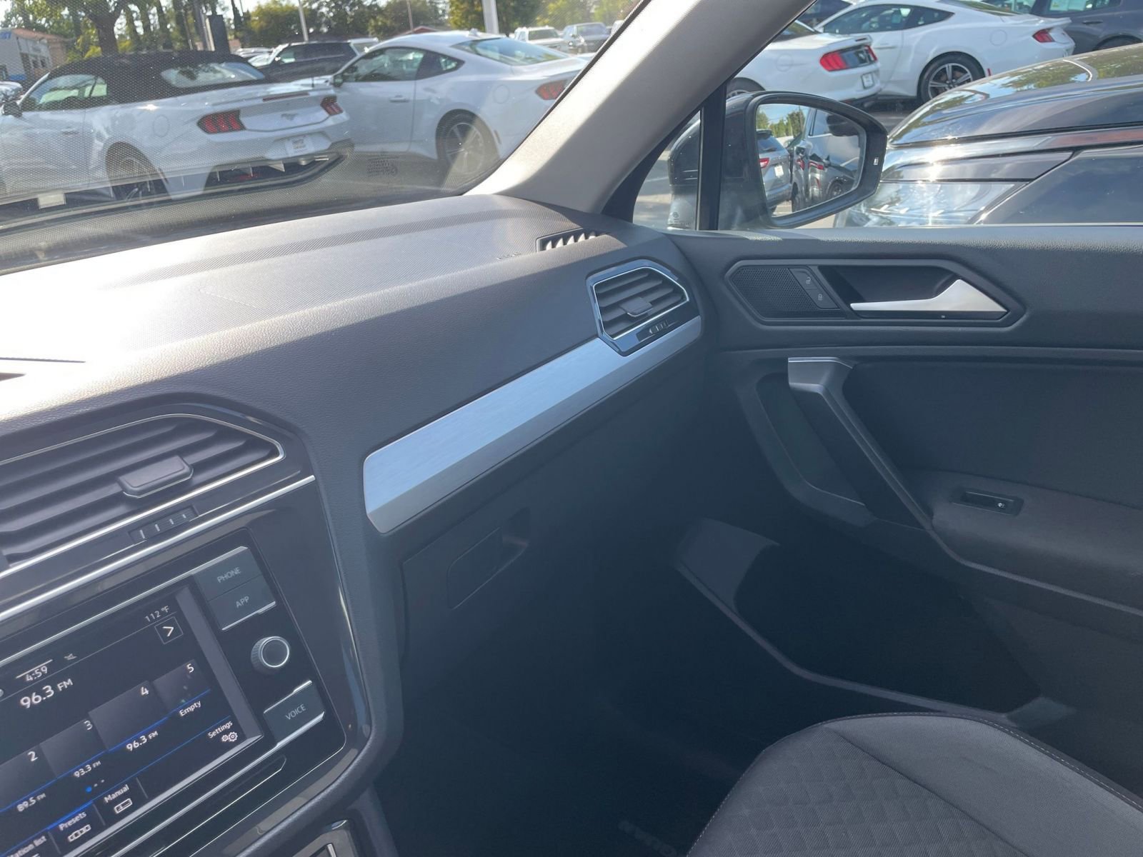 Thumbnail: 2021 Volkswagen Tiguan - 35