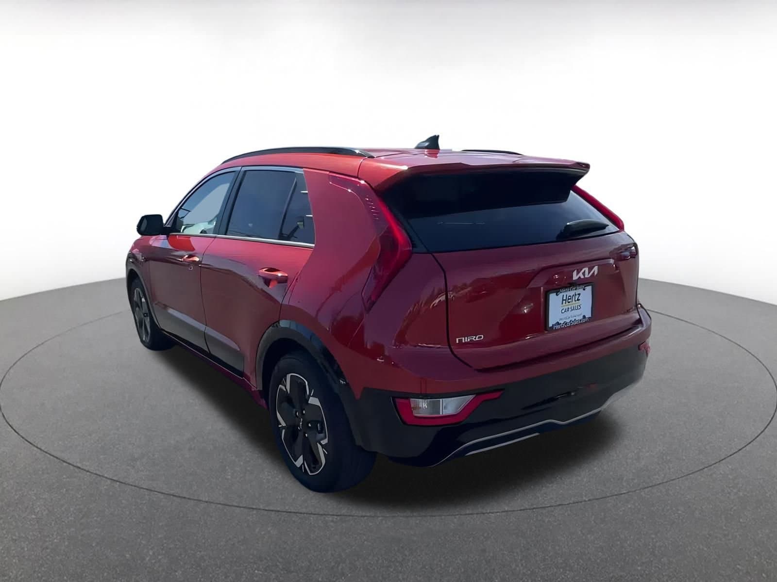Thumbnail: 2023 Kia Niro - 11