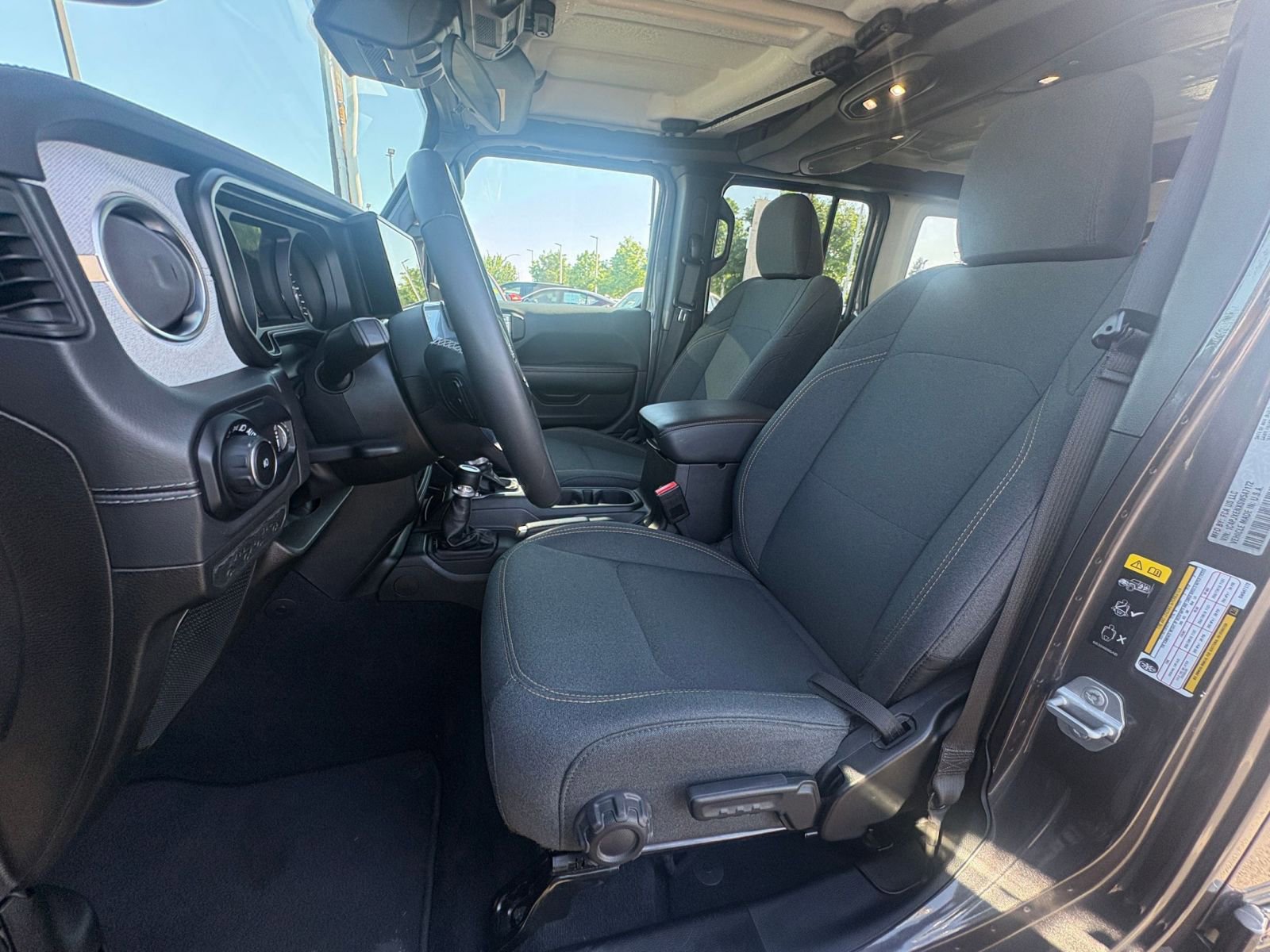 Thumbnail: 2025 Jeep Wrangler - 35