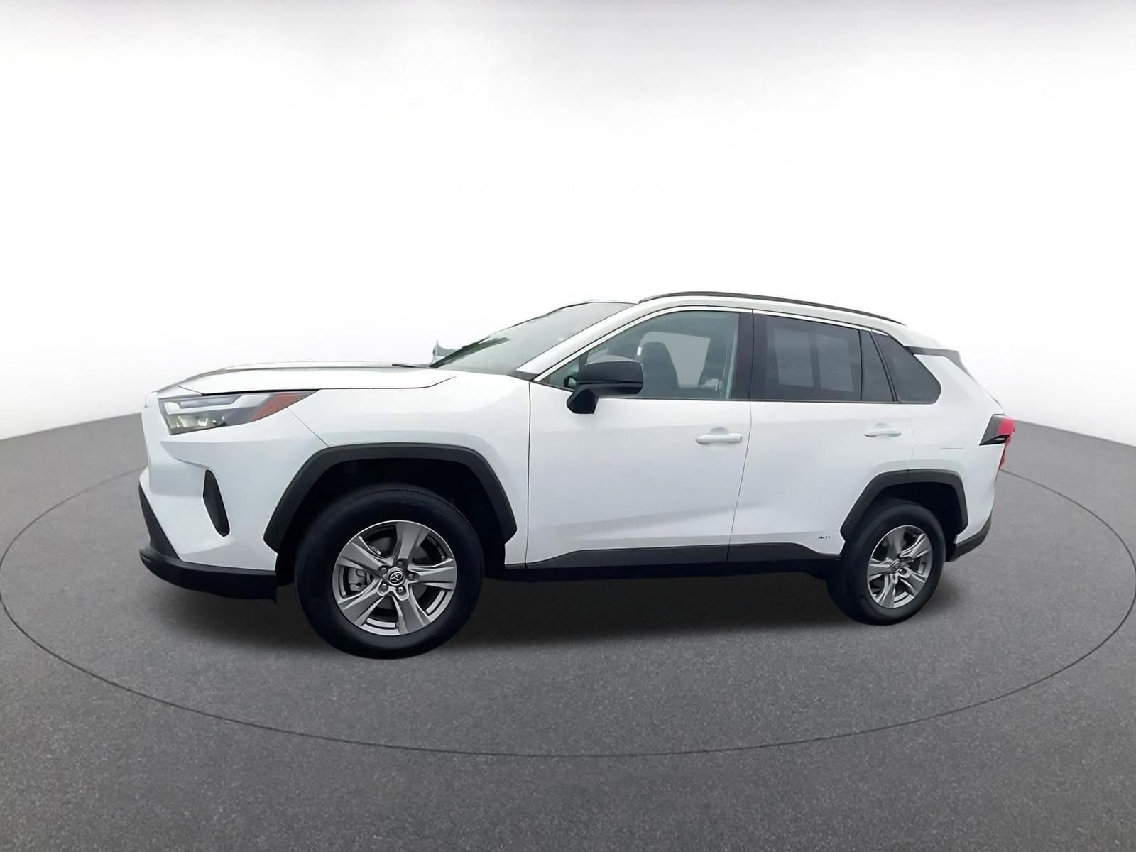 Thumbnail: 2025 Toyota RAV4 - 8