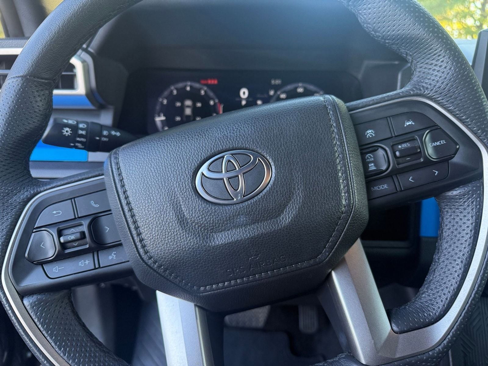 Thumbnail: 2025 Toyota Tacoma - 25