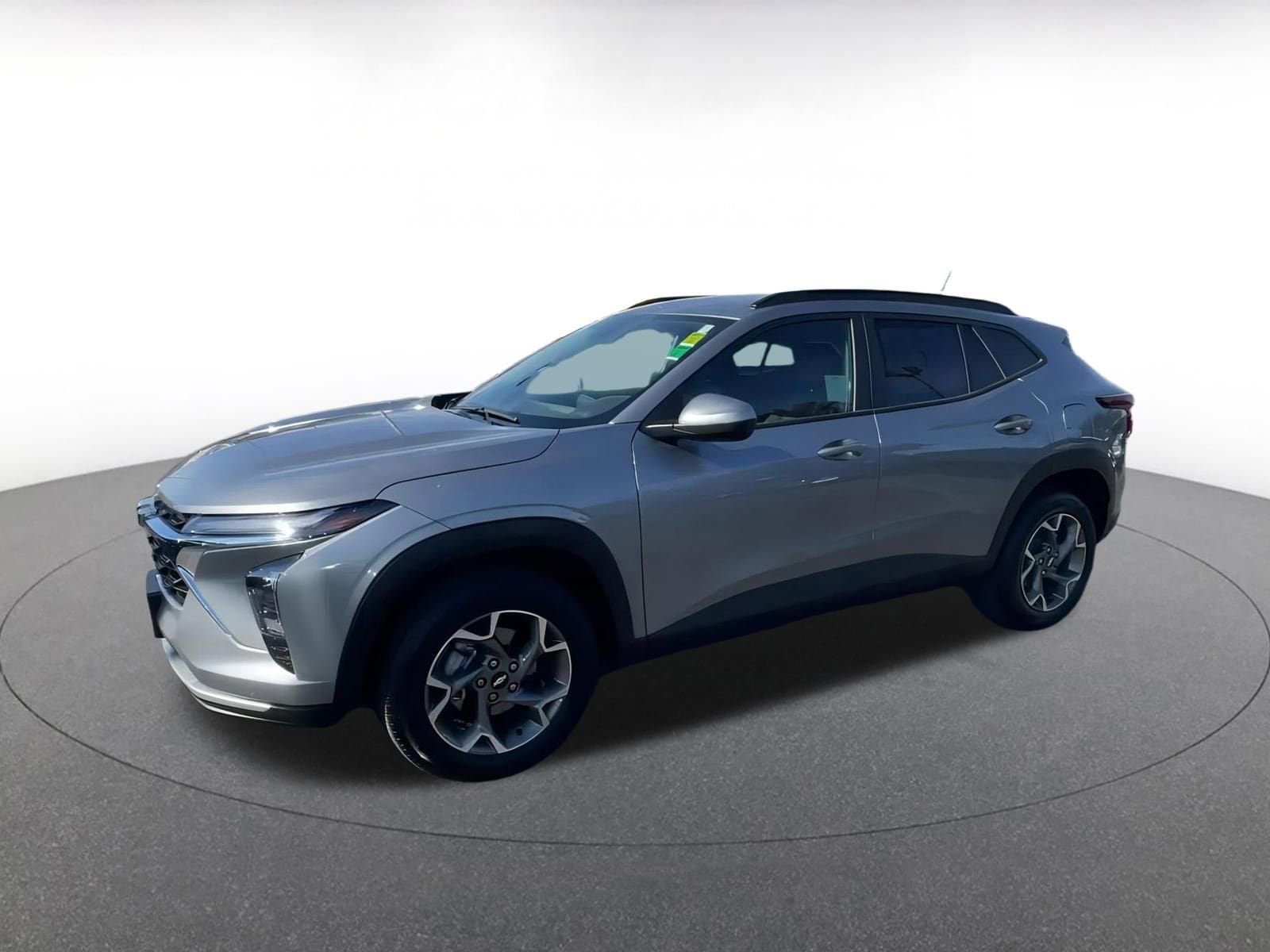 Thumbnail: 2025 Chevrolet Trax - 8