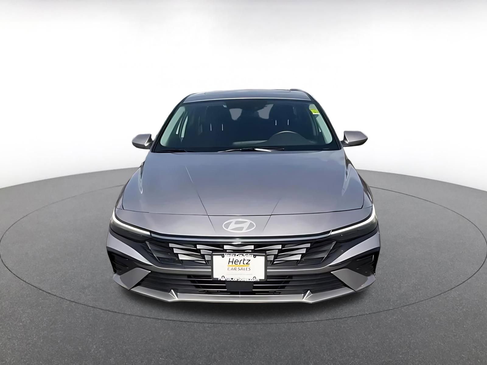 Thumbnail: 2025 Hyundai Elantra - 4