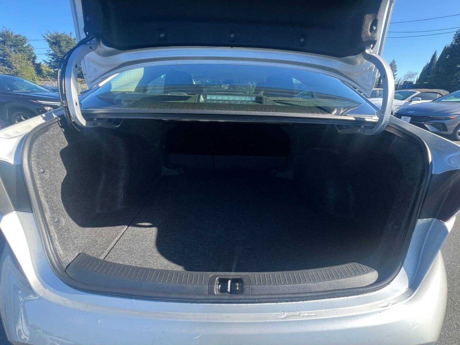 Thumbnail: 2025 Toyota Corolla - 31