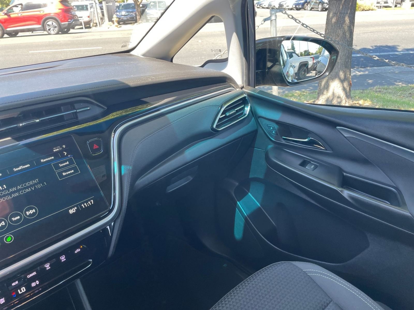 Thumbnail: 2023 Chevrolet Bolt EV - 31