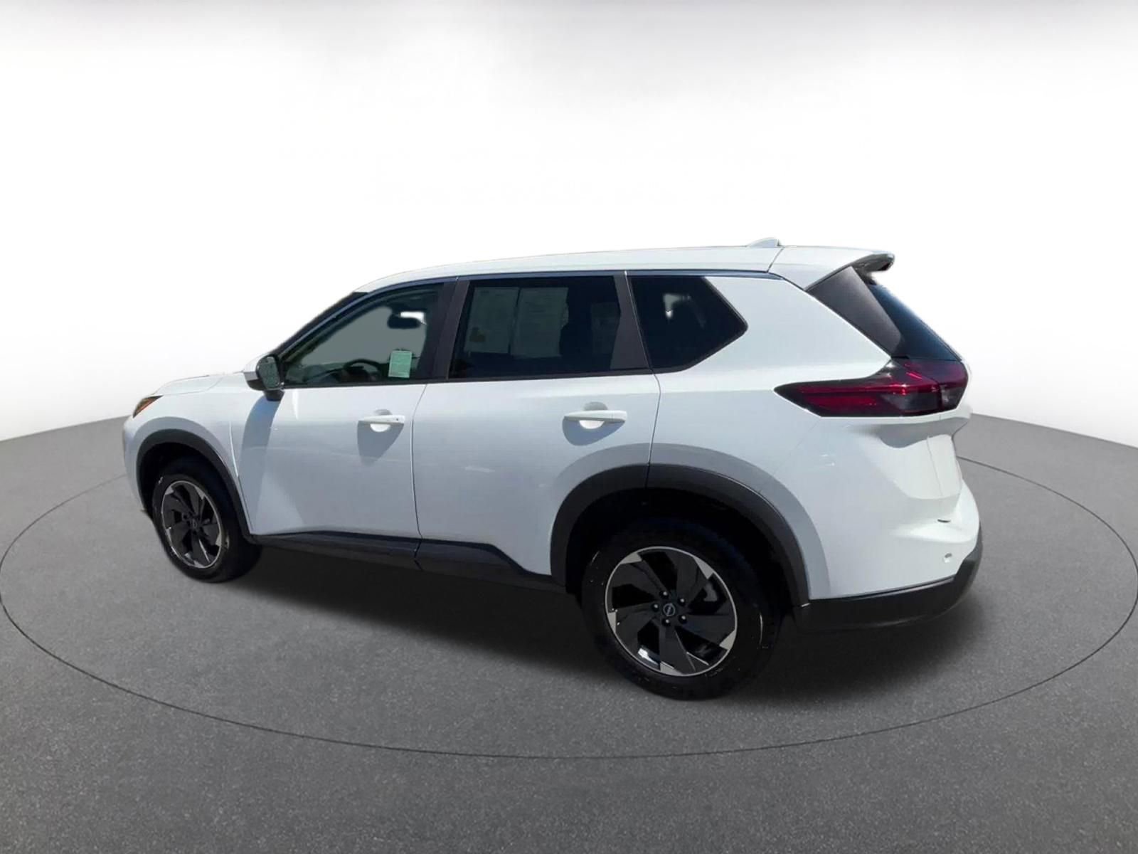Thumbnail: 2025 Nissan Rogue - 10