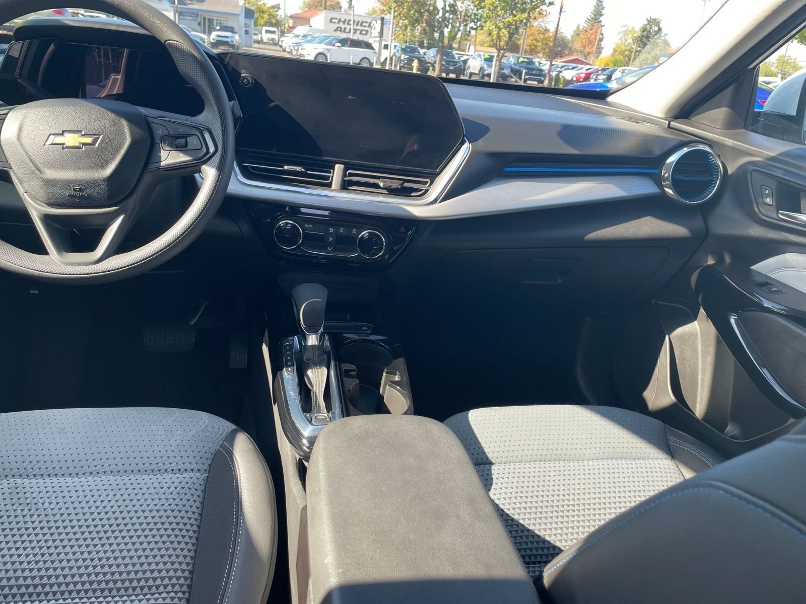 Thumbnail: 2025 Chevrolet Trax - 33