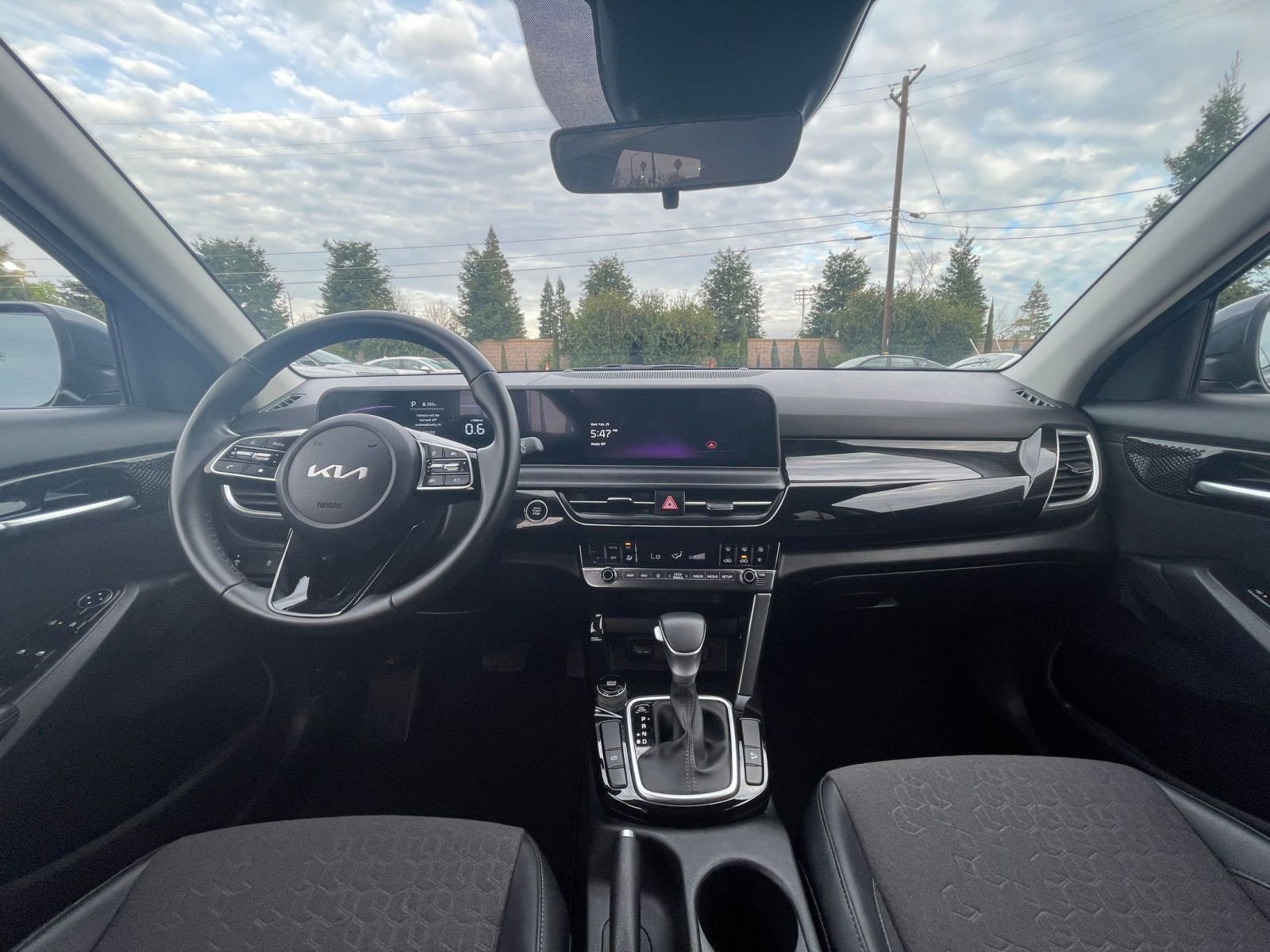 Thumbnail: 2025 Kia Seltos - 28