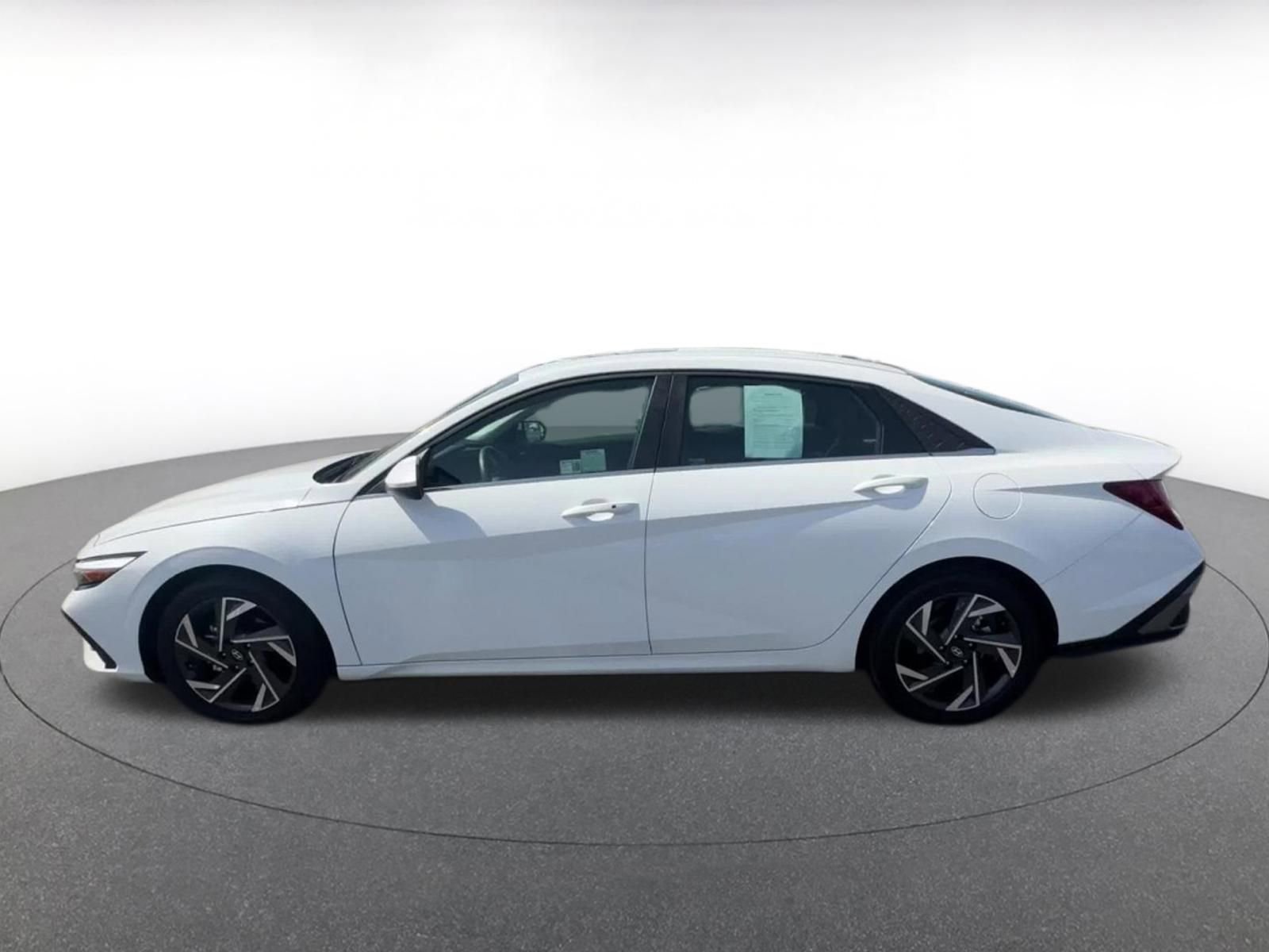 Thumbnail: 2025 Hyundai Elantra - 9