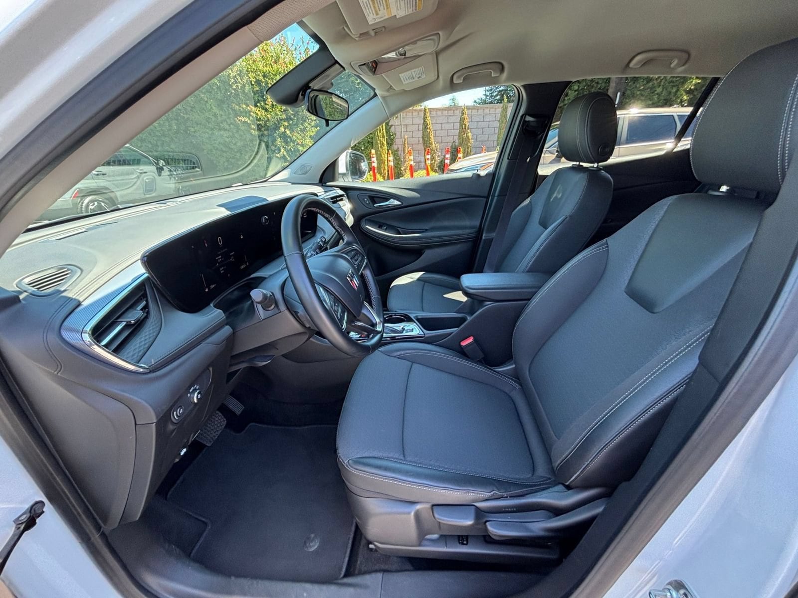 2025 Buick Encore GX Preferred - Photo 25