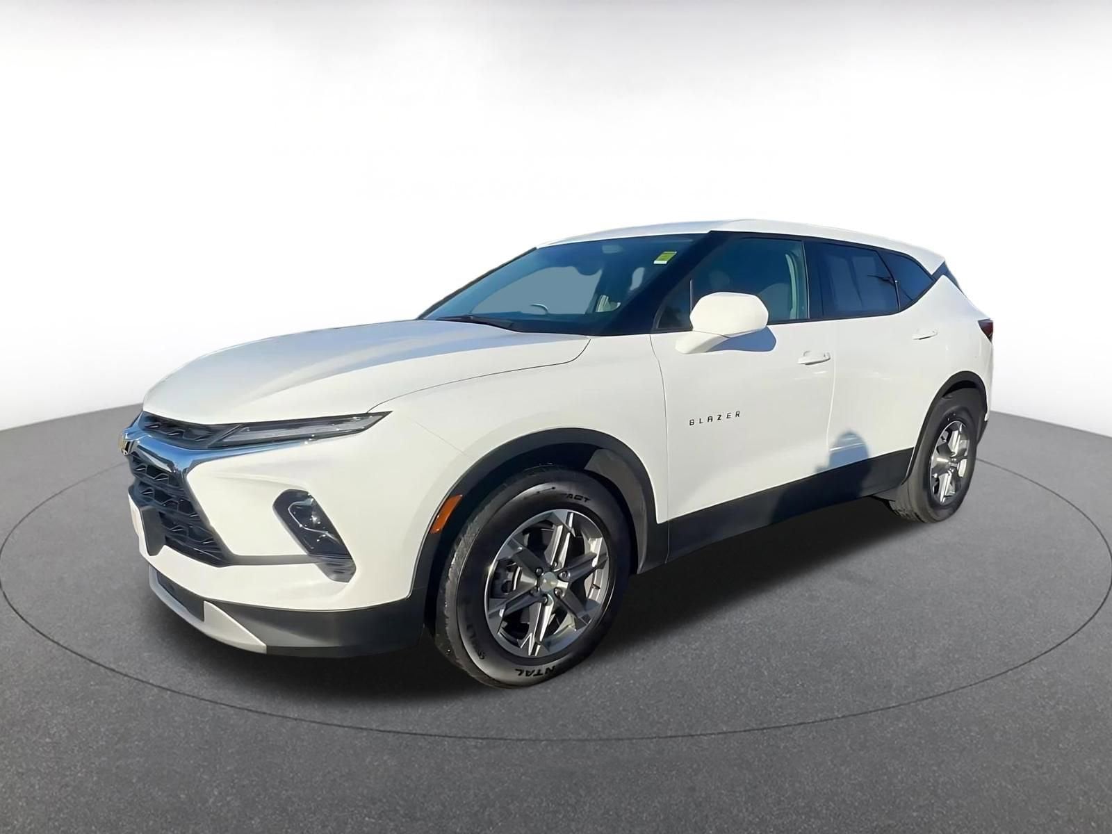 Thumbnail: 2025 Chevrolet Blazer - 8