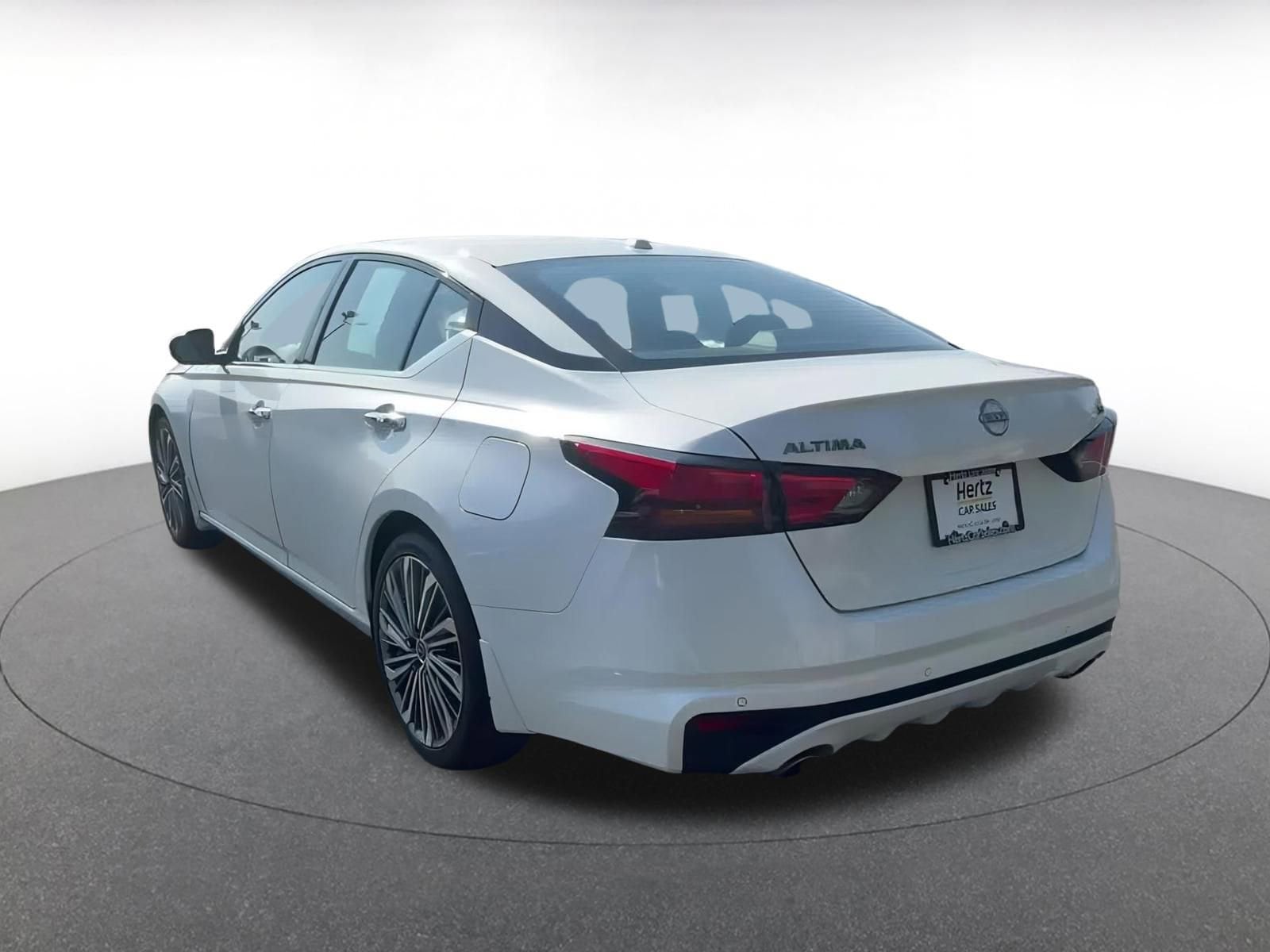 2024 Nissan Altima SL 11