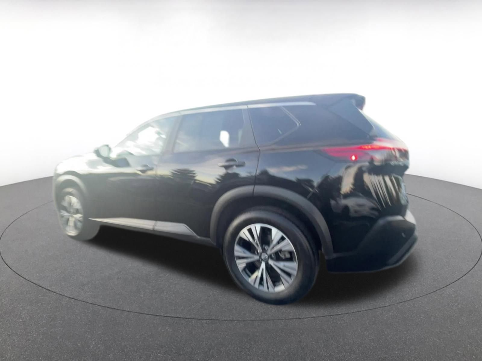 Thumbnail: 2023 Nissan Rogue - 10