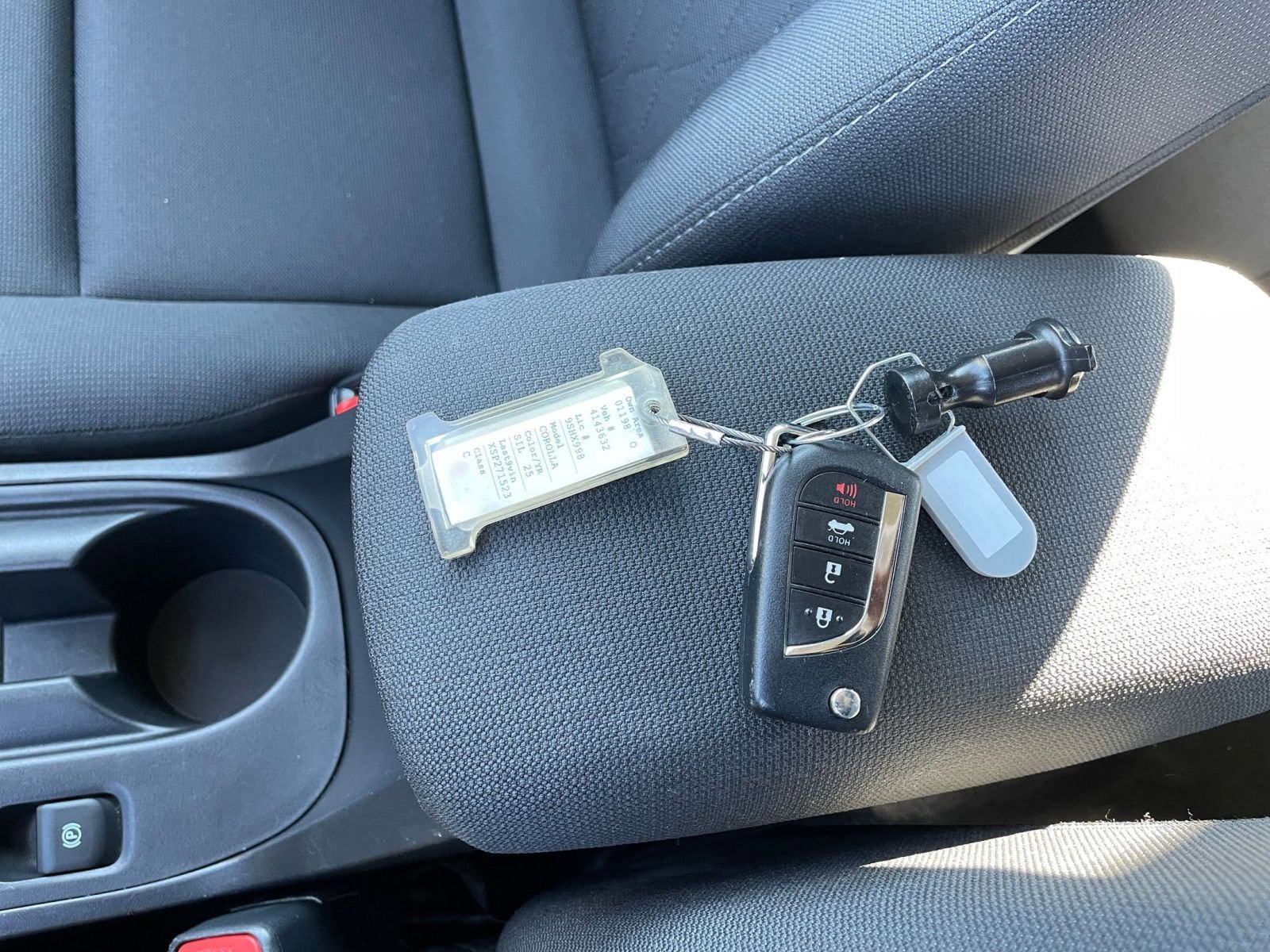 Thumbnail: 2025 Toyota Corolla - 18