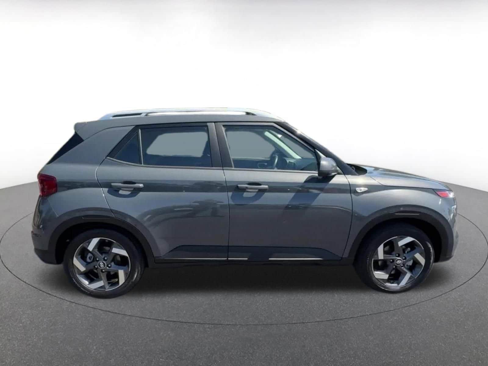Thumbnail: 2025 Hyundai Venue - 16