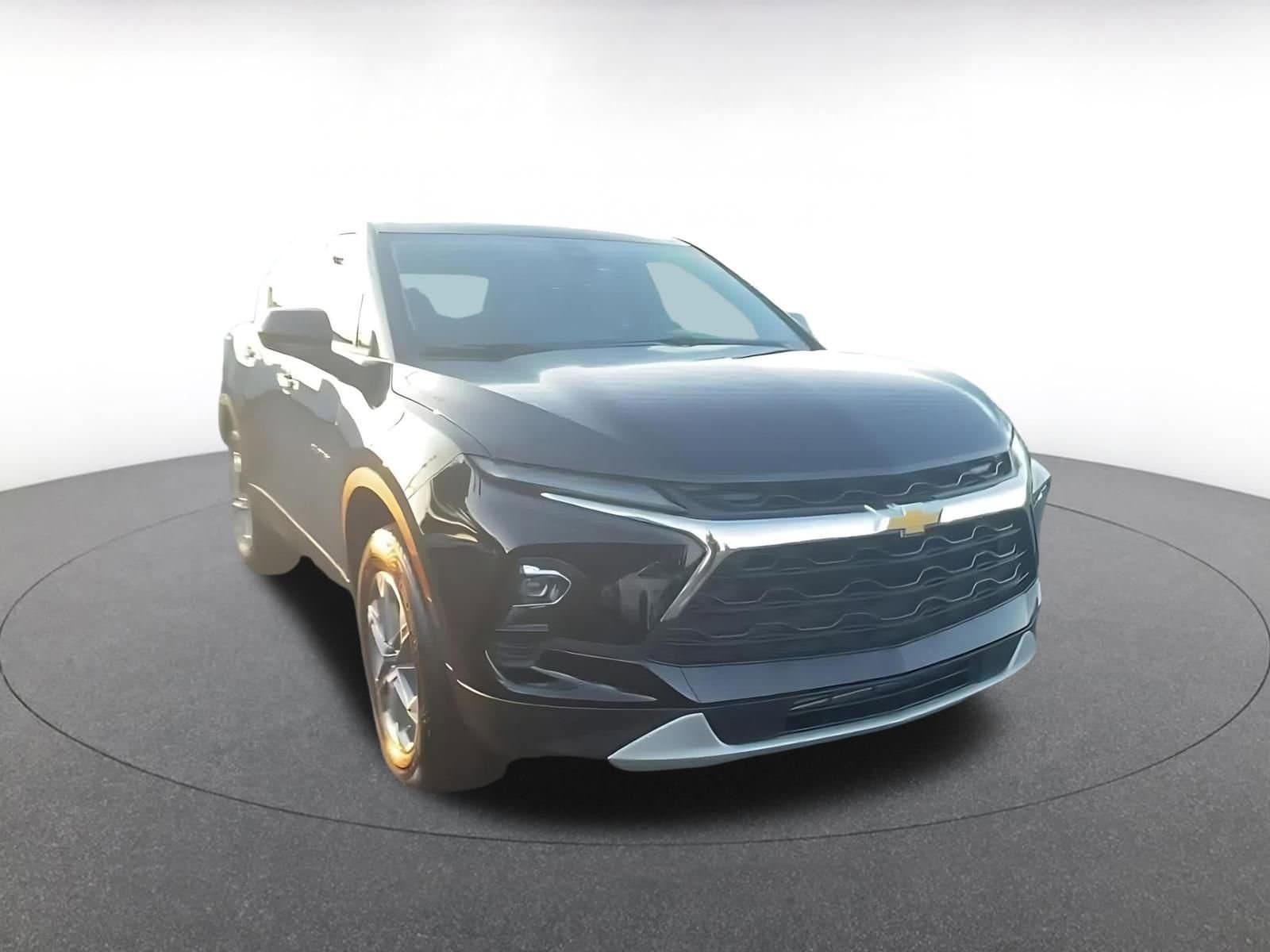 Thumbnail: 2025 Chevrolet Blazer - 3