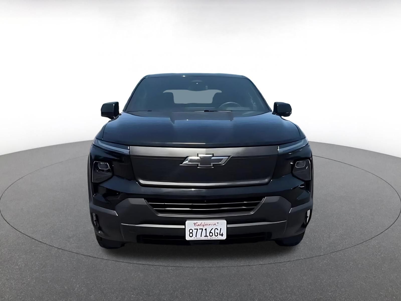 Thumbnail: 2024 Chevrolet Silverado EV - 4
