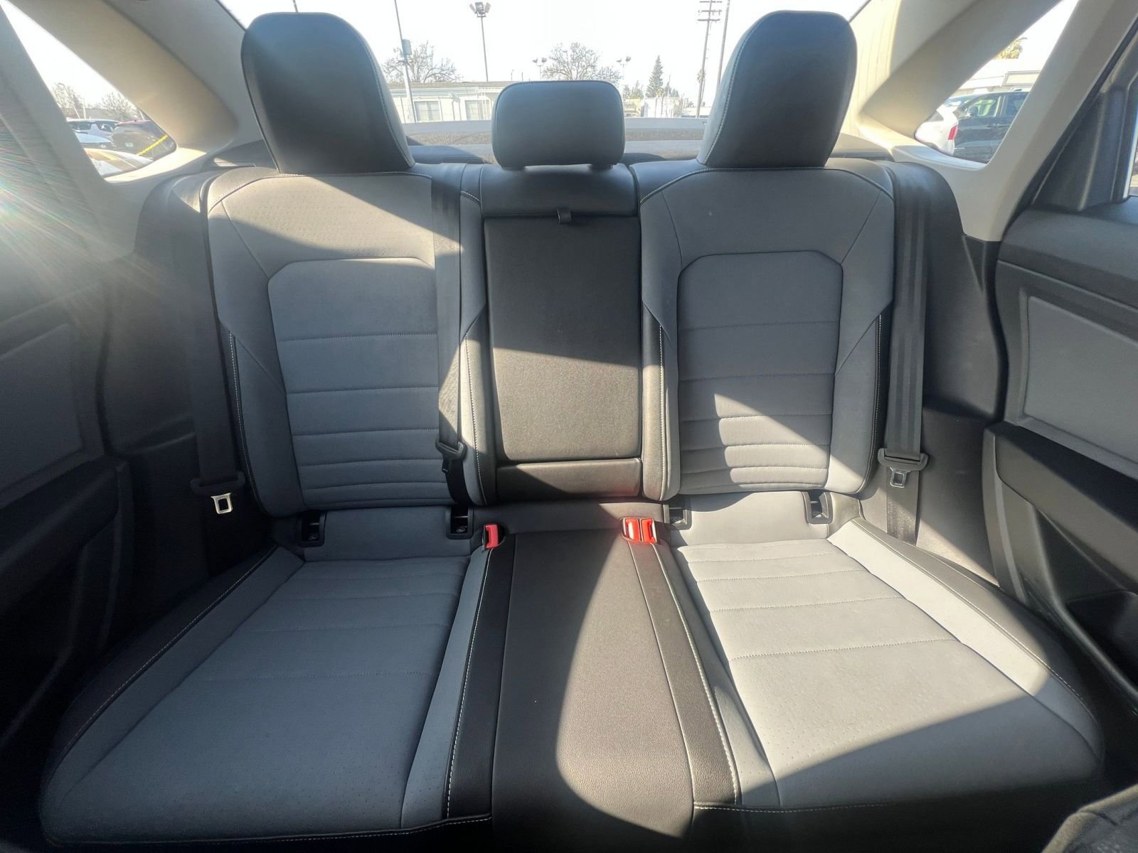 Thumbnail: 2025 Volkswagen Jetta - 34