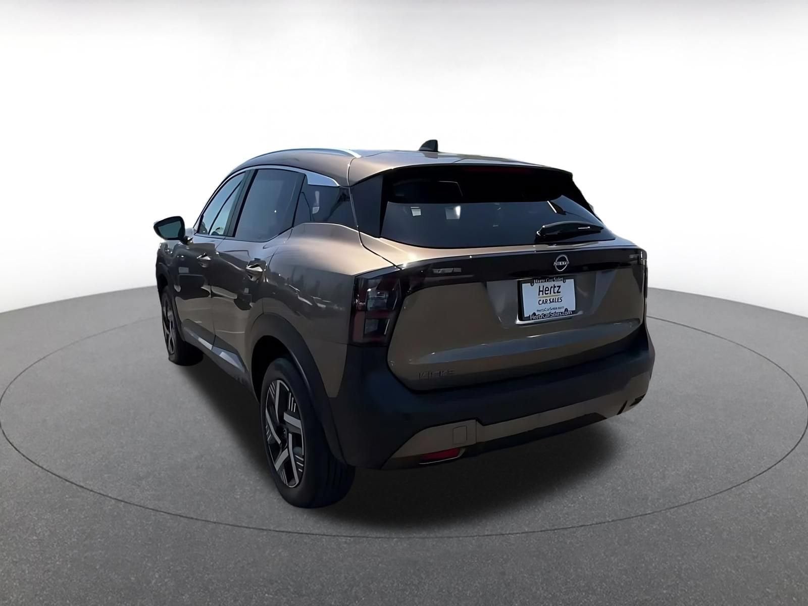Thumbnail: 2026 Nissan Kicks - 10