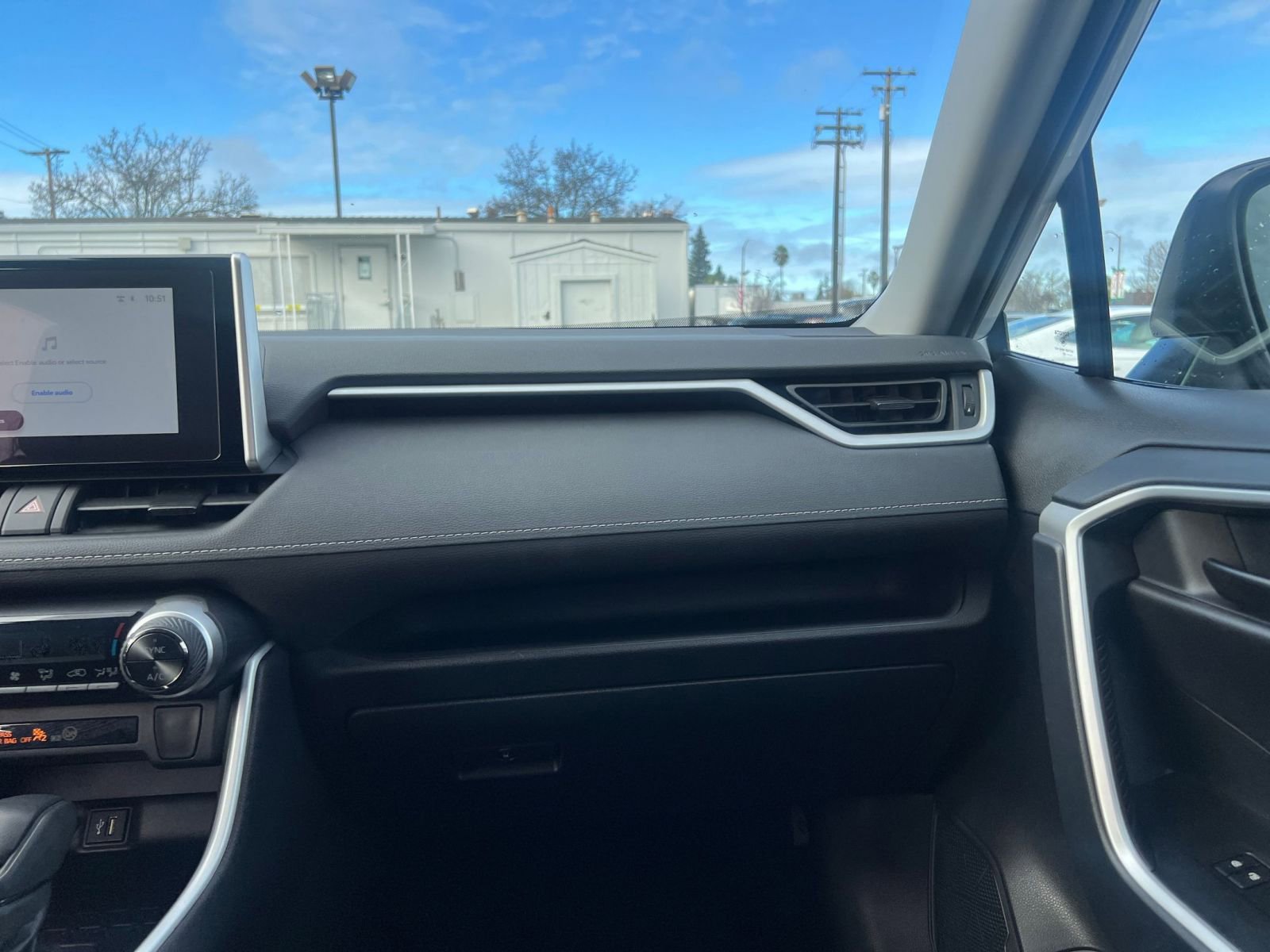 Thumbnail: 2025 Toyota RAV4 - 35