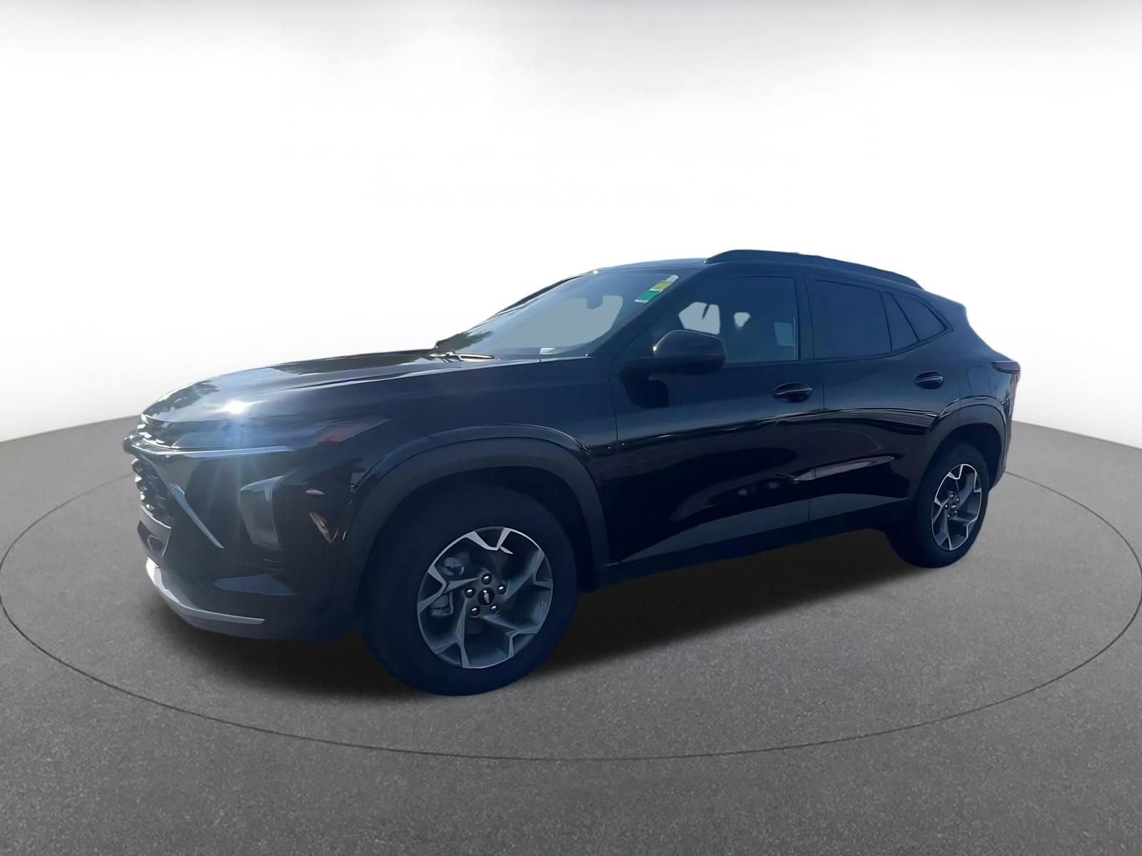 Thumbnail: 2025 Chevrolet Trax - 8