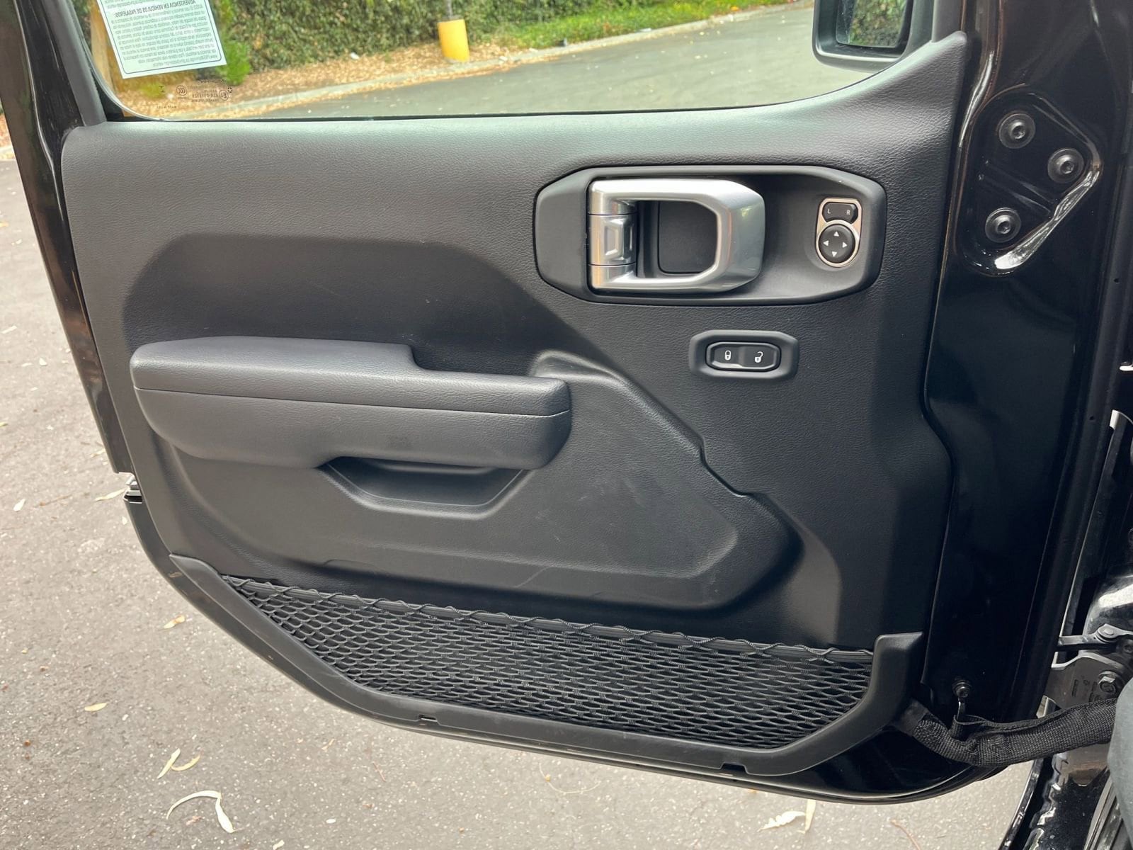 Thumbnail: 2025 Jeep Wrangler - 20