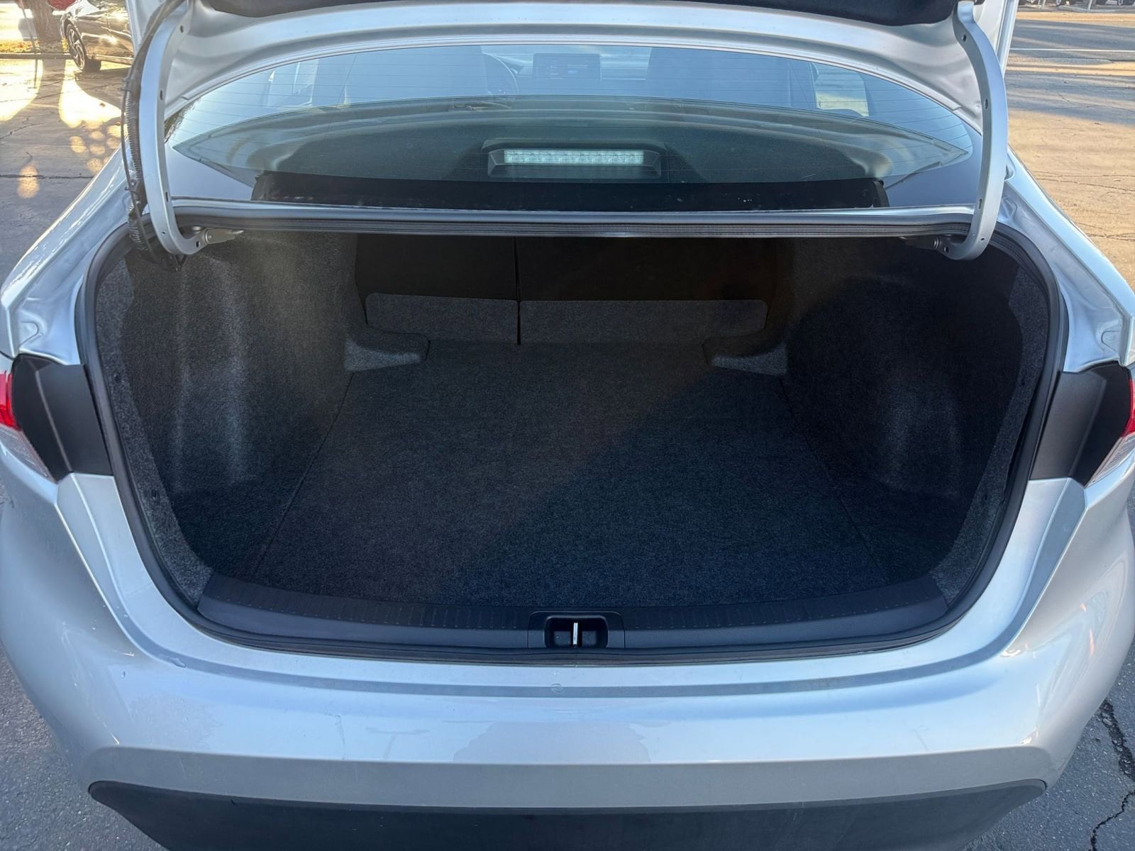 Thumbnail: 2025 Toyota Corolla - 29