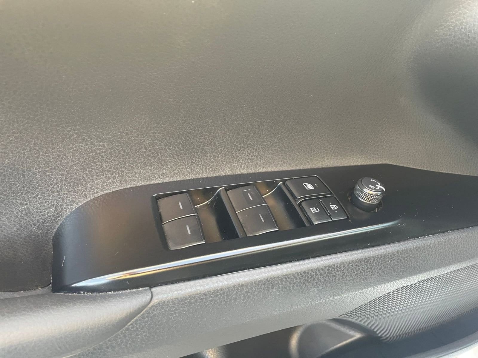 Thumbnail: 2025 Toyota Camry - 20