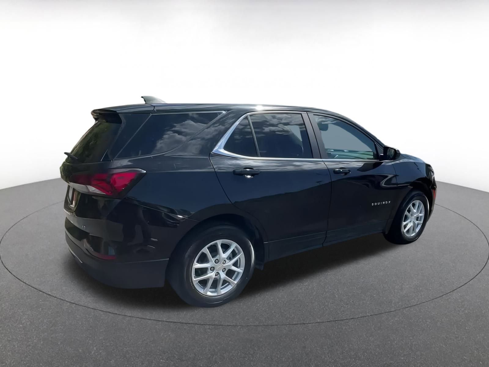 Thumbnail: 2024 Chevrolet Equinox - 15