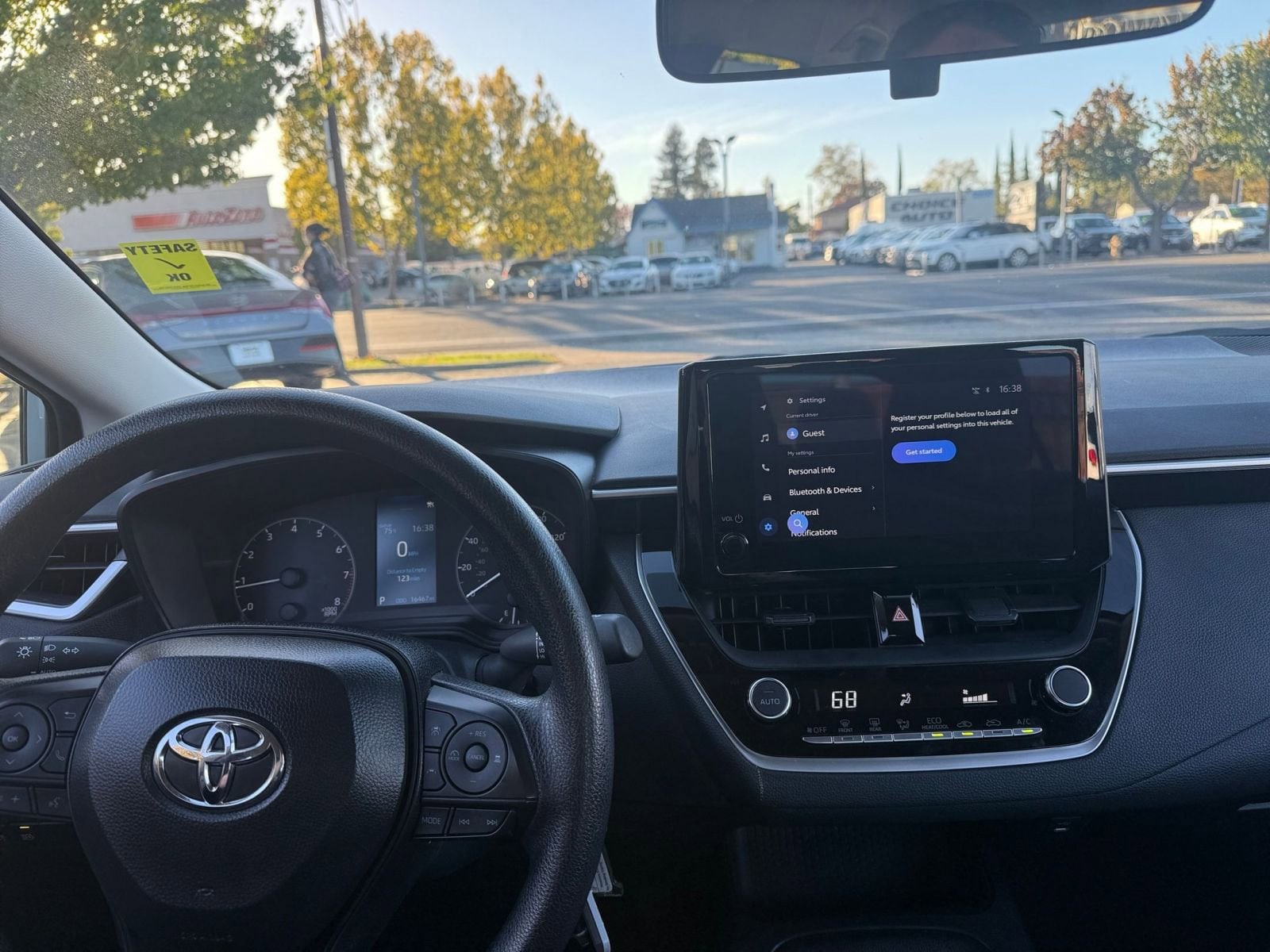 Thumbnail: 2025 Toyota Corolla - 31