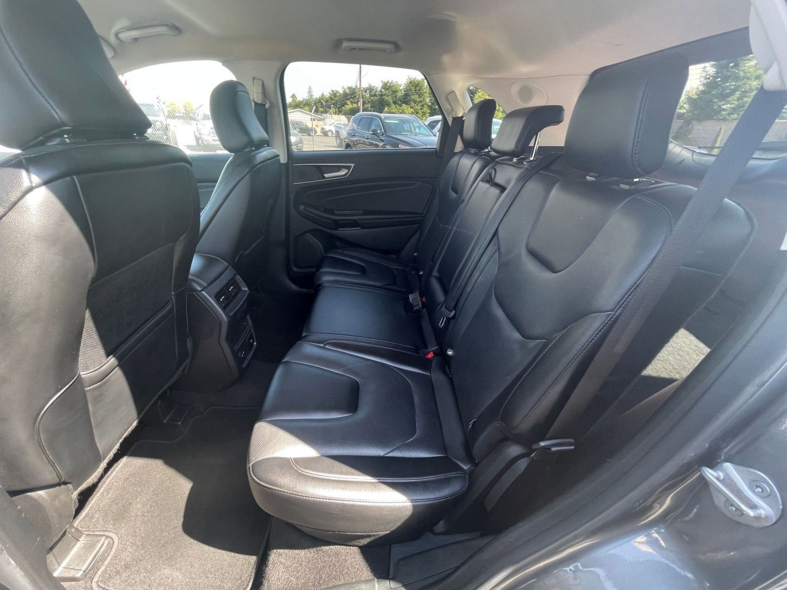 Thumbnail: 2022 Ford Edge - 25