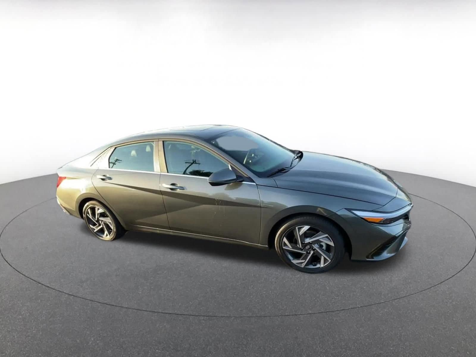 Thumbnail: 2025 Hyundai Elantra - 2