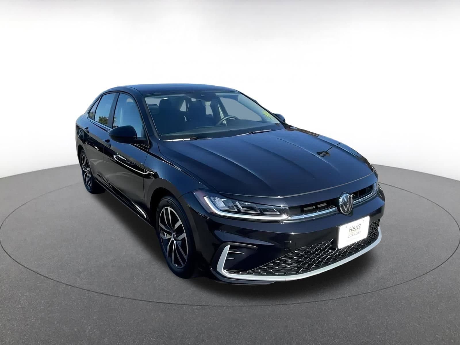 Thumbnail: 2025 Volkswagen Jetta - 3