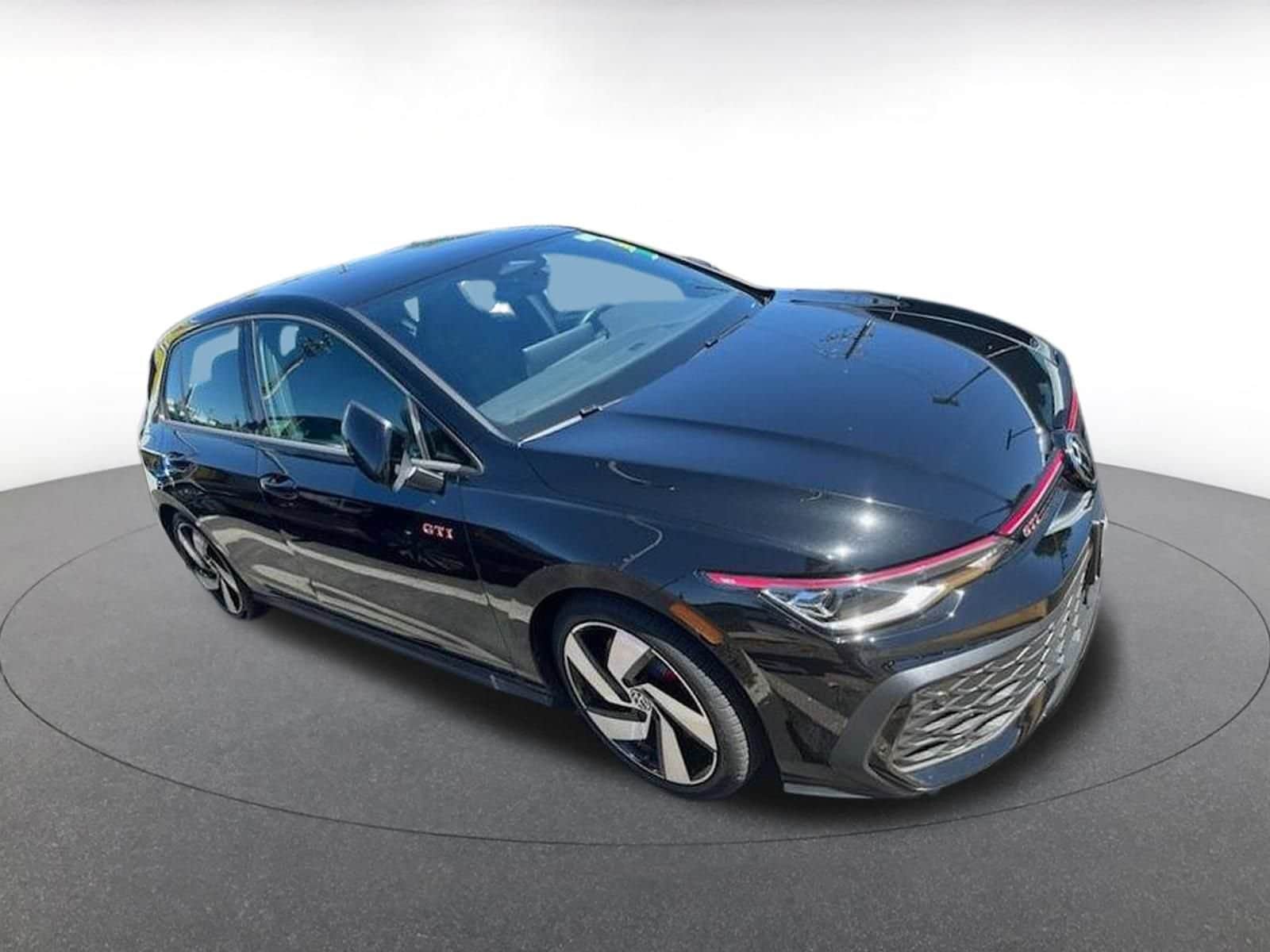 Thumbnail: 2026 Volkswagen Golf - 2