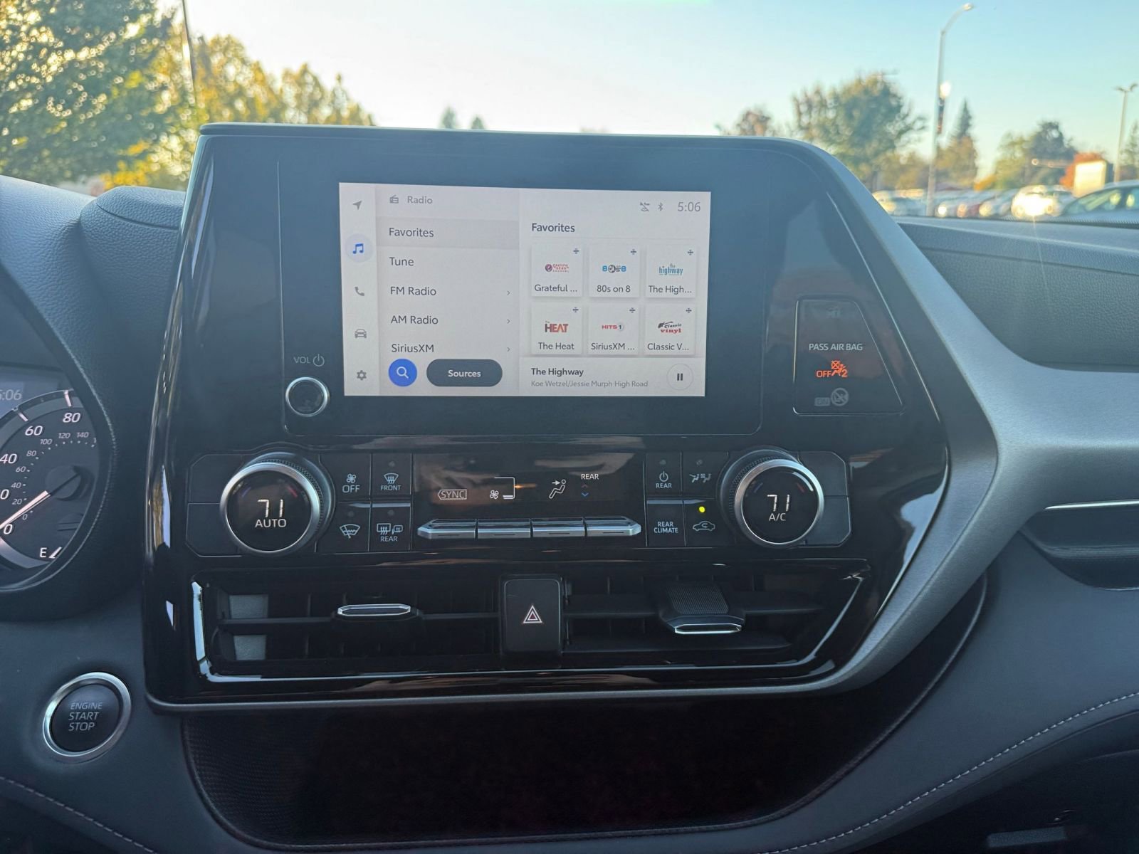 Thumbnail: 2025 Toyota Highlander - 18