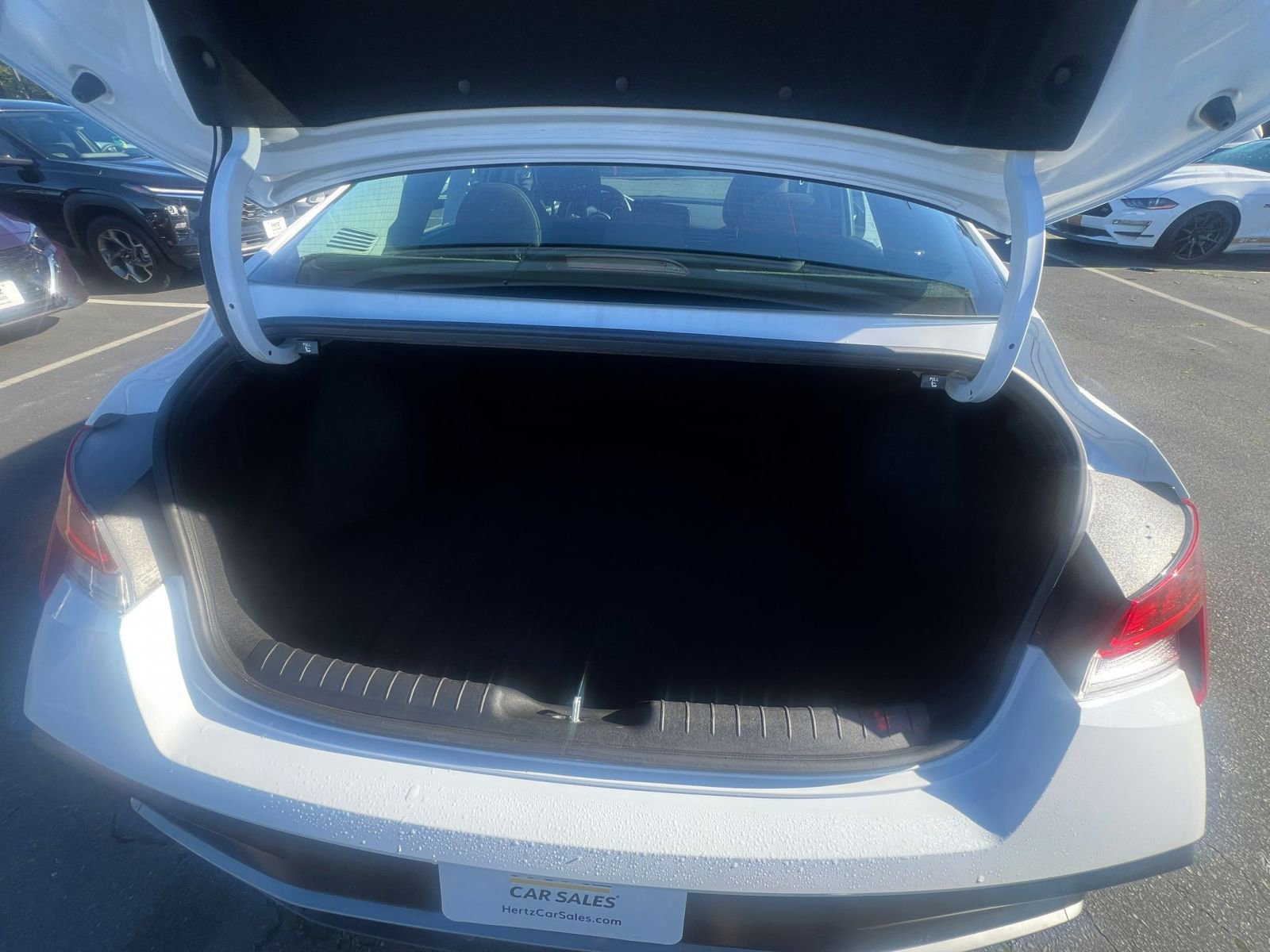 Thumbnail: 2025 Hyundai Elantra - 31