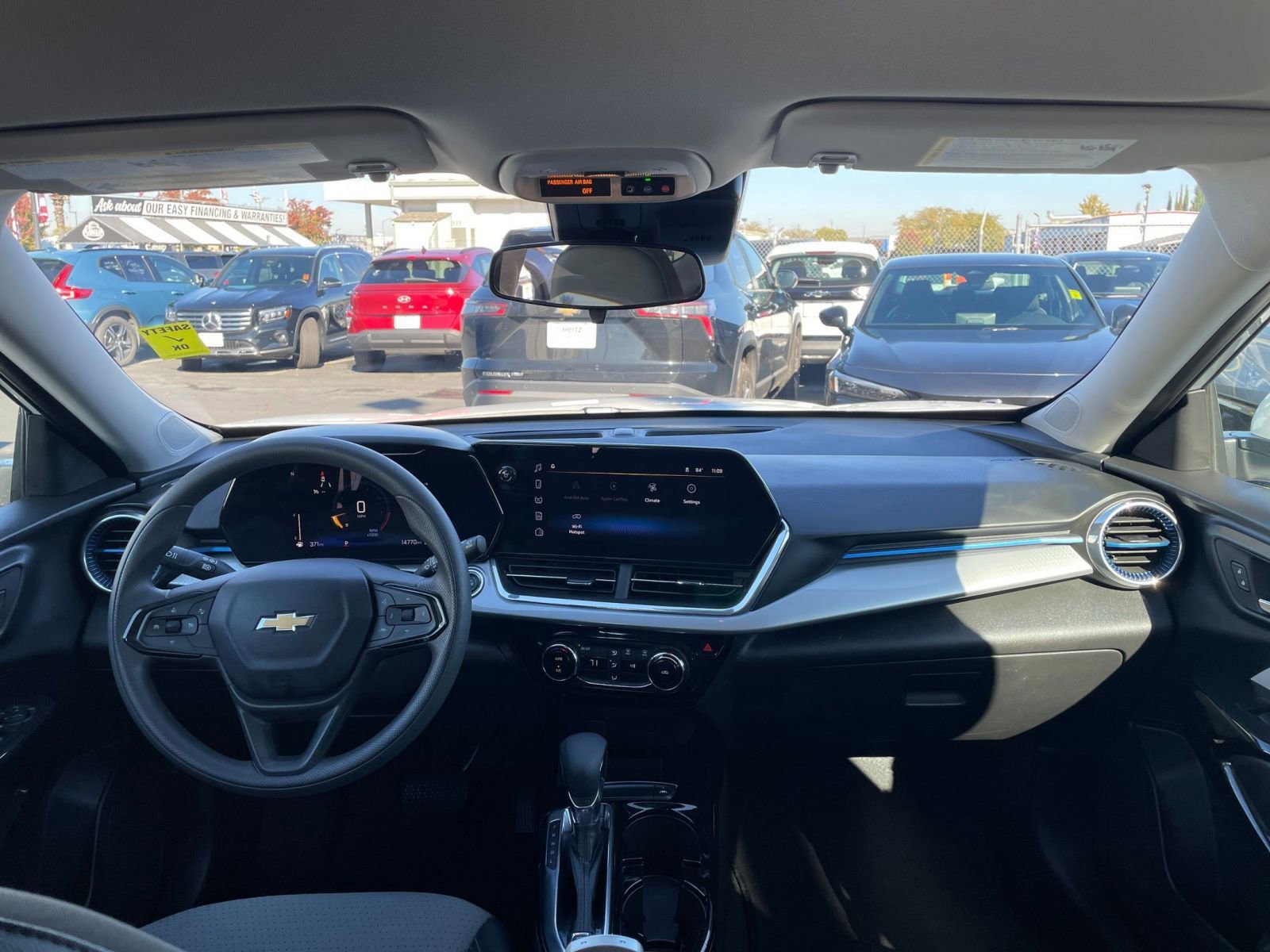 Thumbnail: 2025 Chevrolet Trax - 32