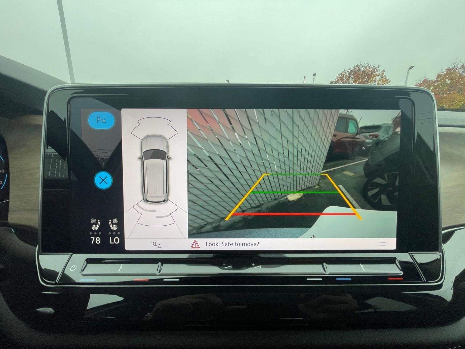 Thumbnail: 2025 Volkswagen Atlas - 17