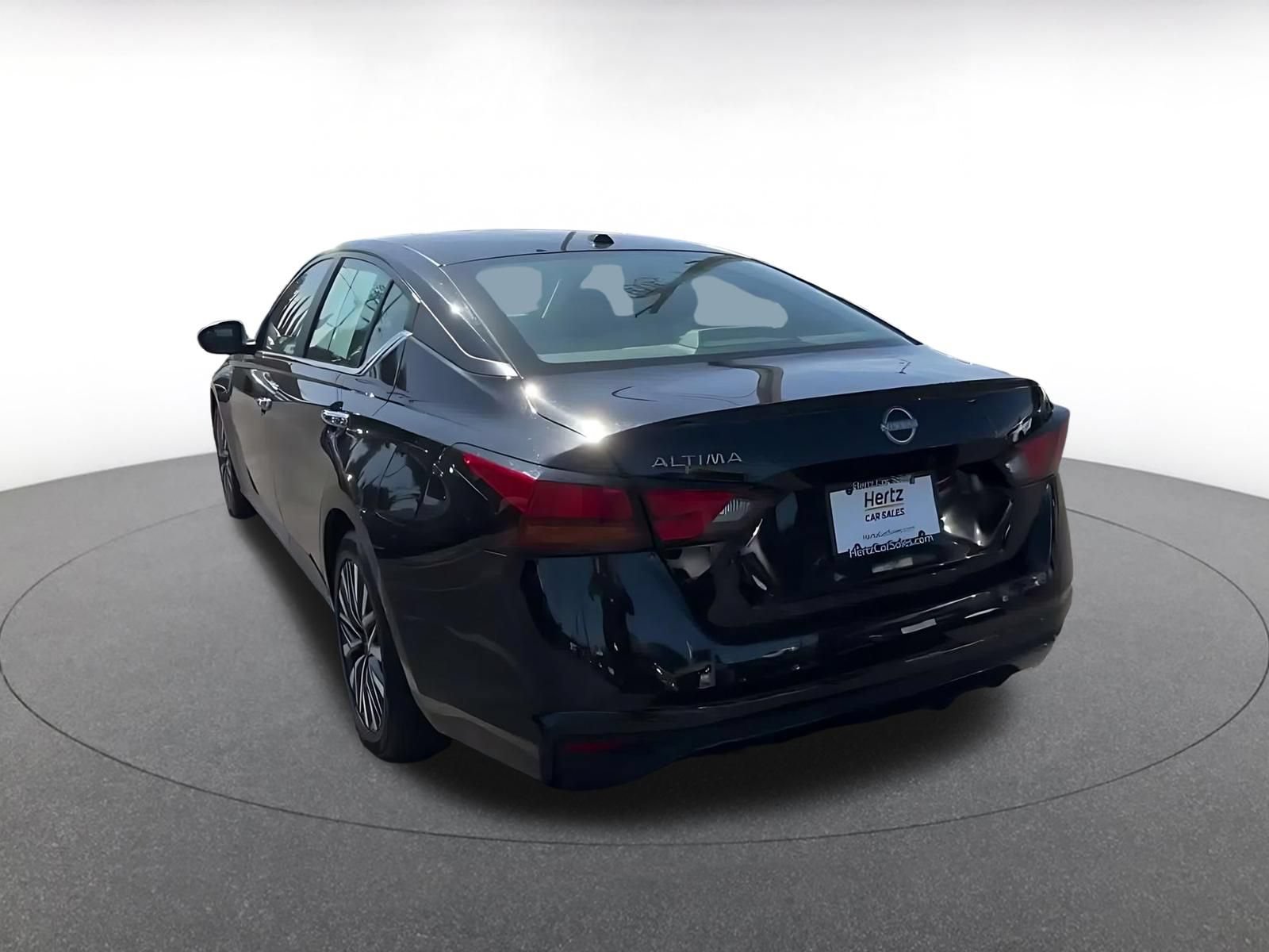 Thumbnail: 2025 Nissan Altima - 10