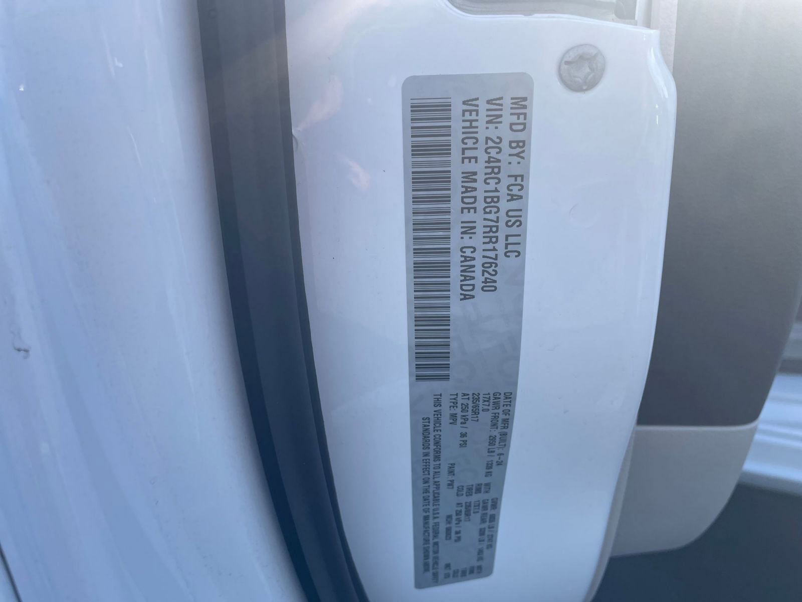 Thumbnail: 2024 Chrysler Pacifica - 25