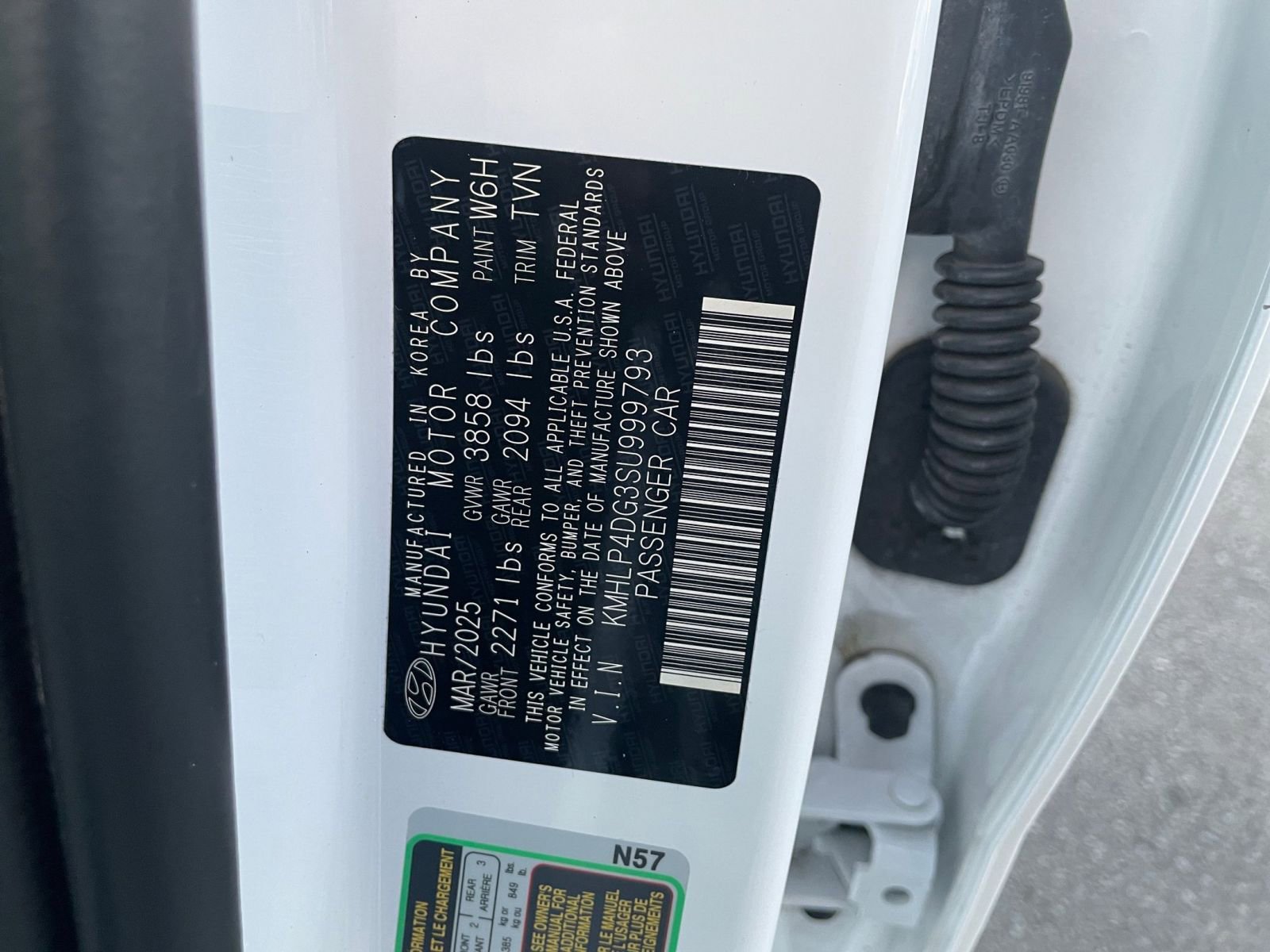 Thumbnail: 2025 Hyundai Elantra - 32