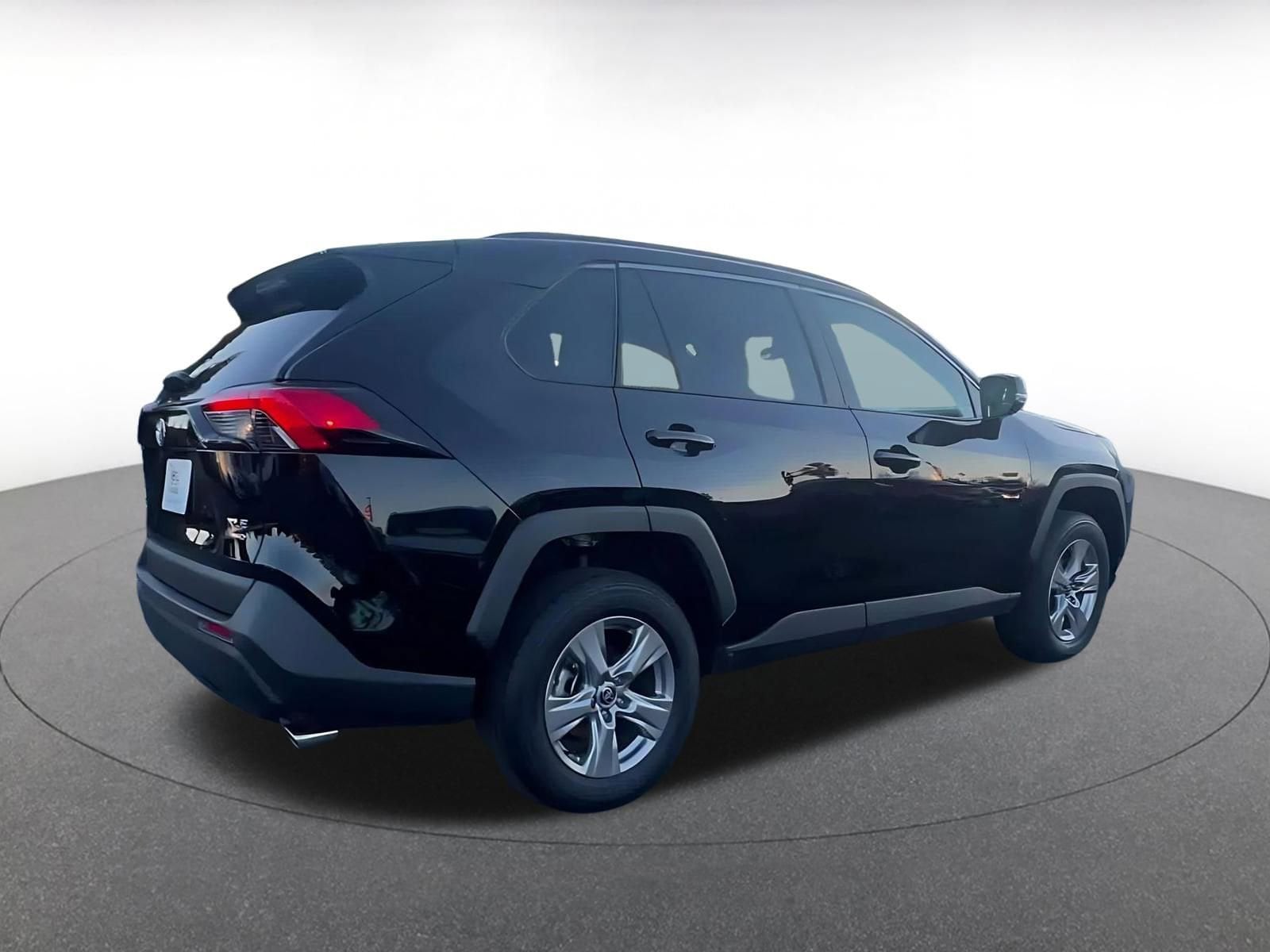 Thumbnail: 2025 Toyota RAV4 - 15