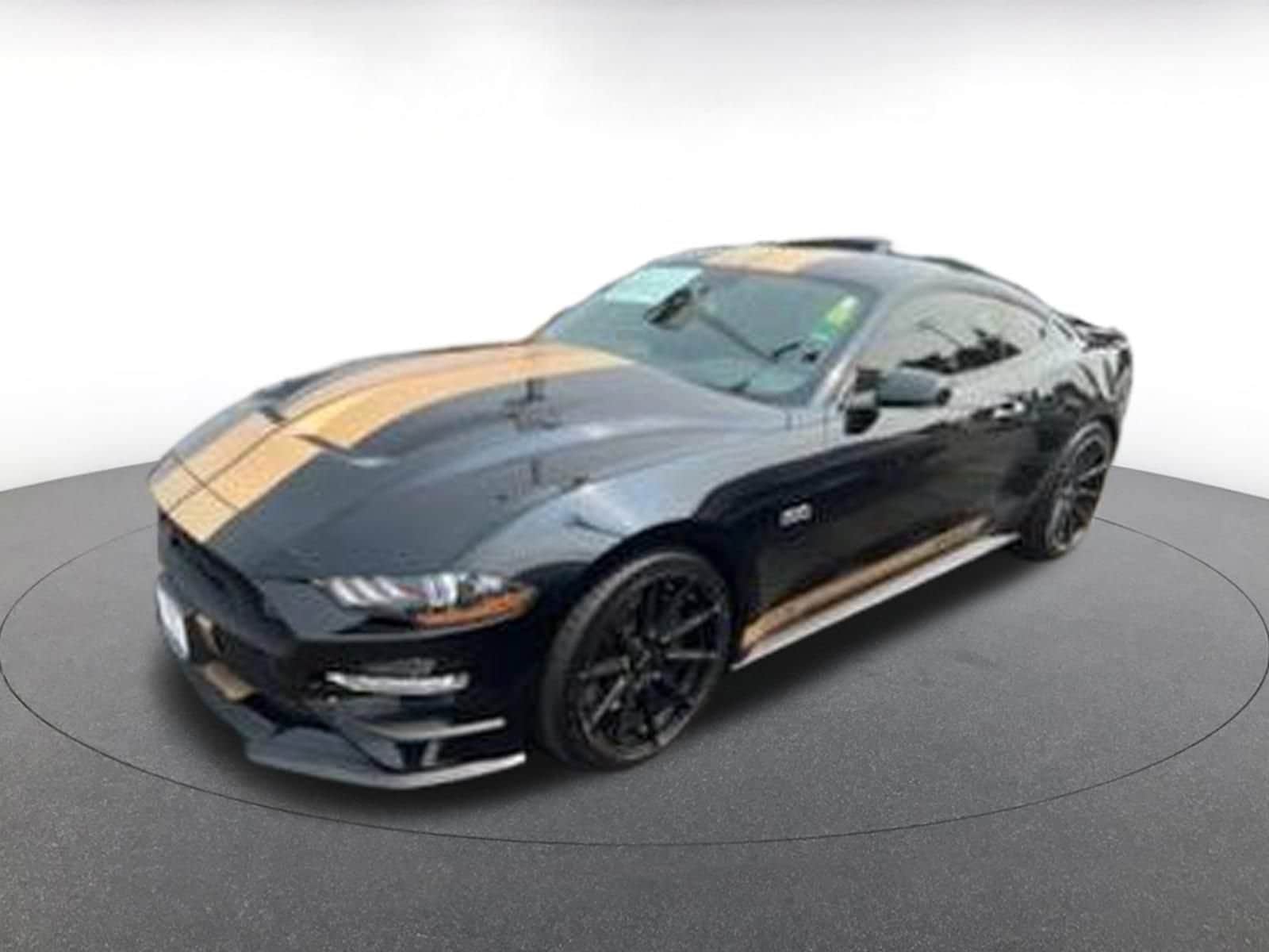 Thumbnail: 2022 Ford Mustang - 4