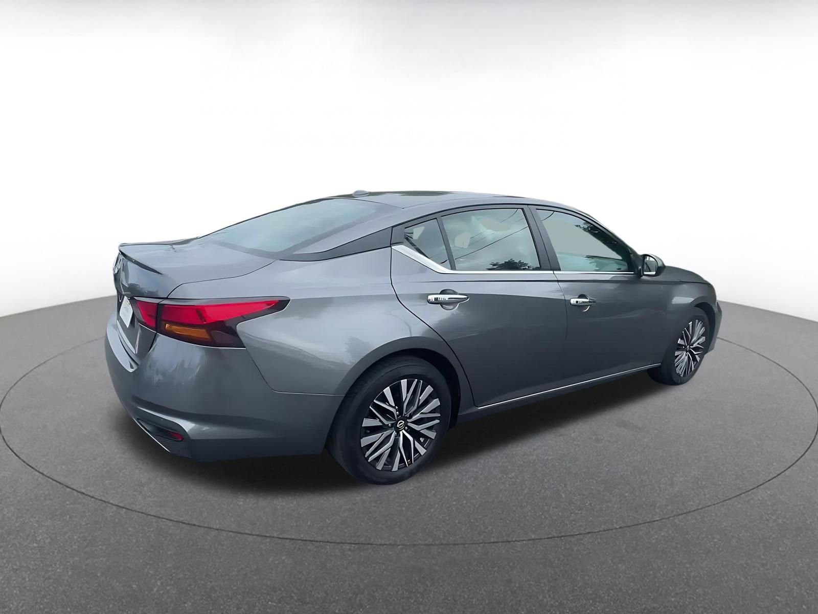 Thumbnail: 2025 Nissan Altima - 15