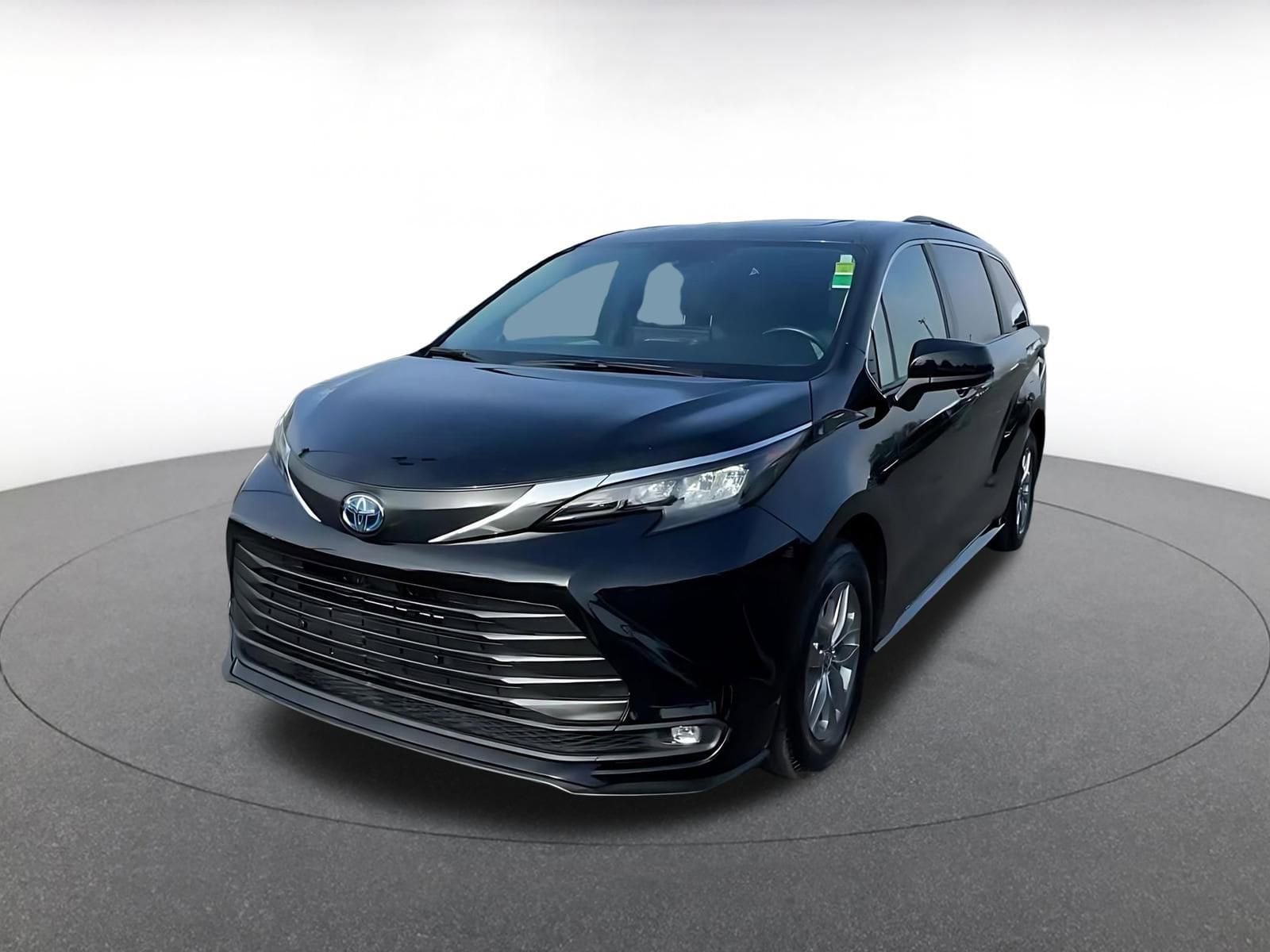 Thumbnail: 2025 Toyota Sienna - 7