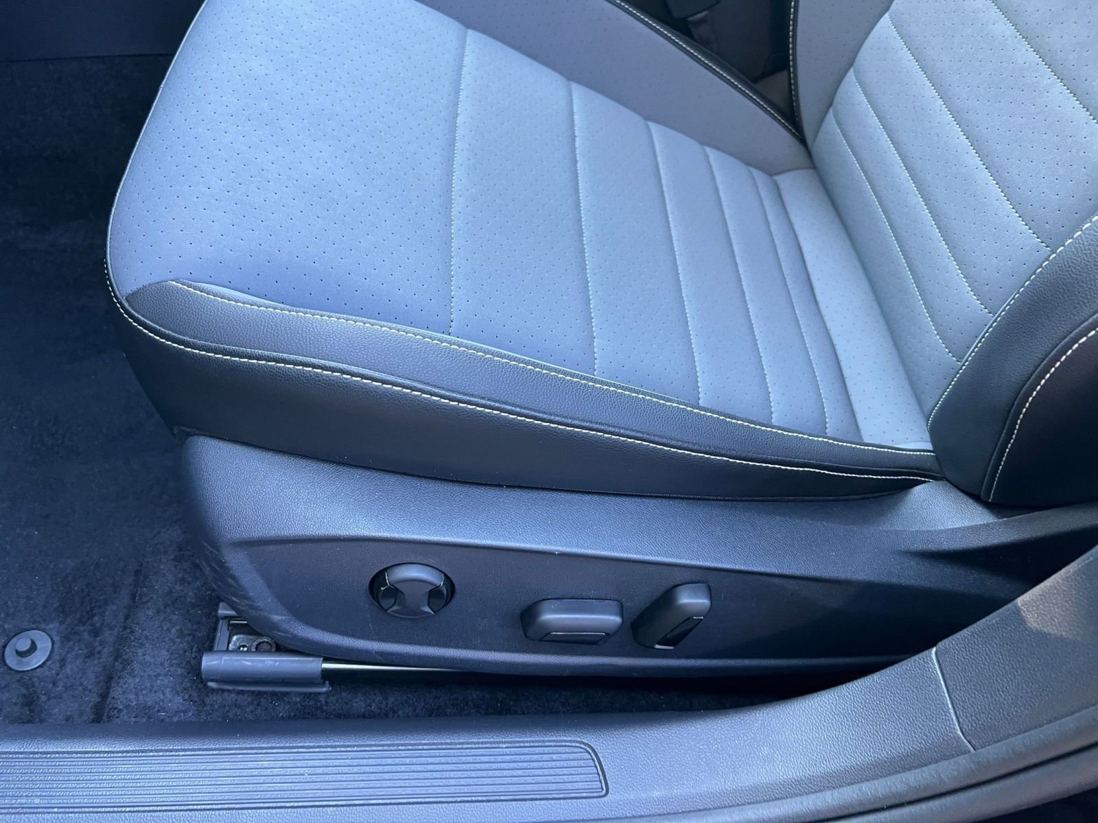 Thumbnail: 2025 Volkswagen Jetta - 23