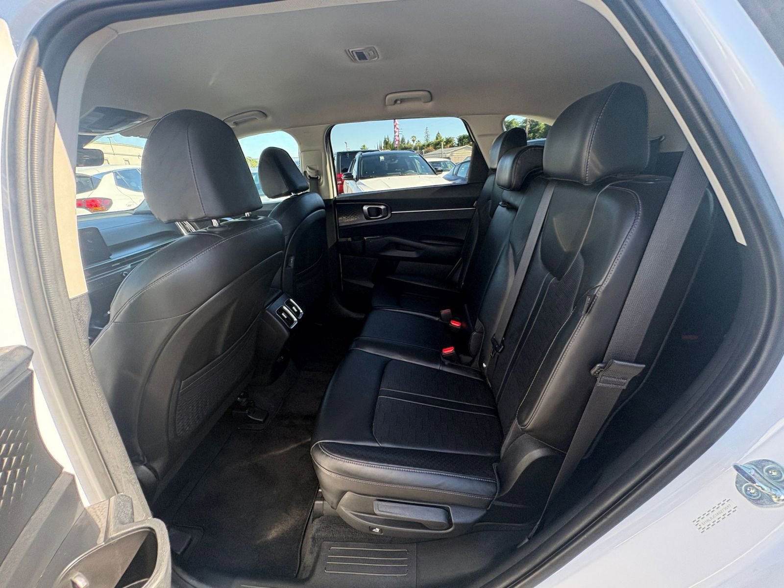 Thumbnail: 2024 Kia Sorento - 28